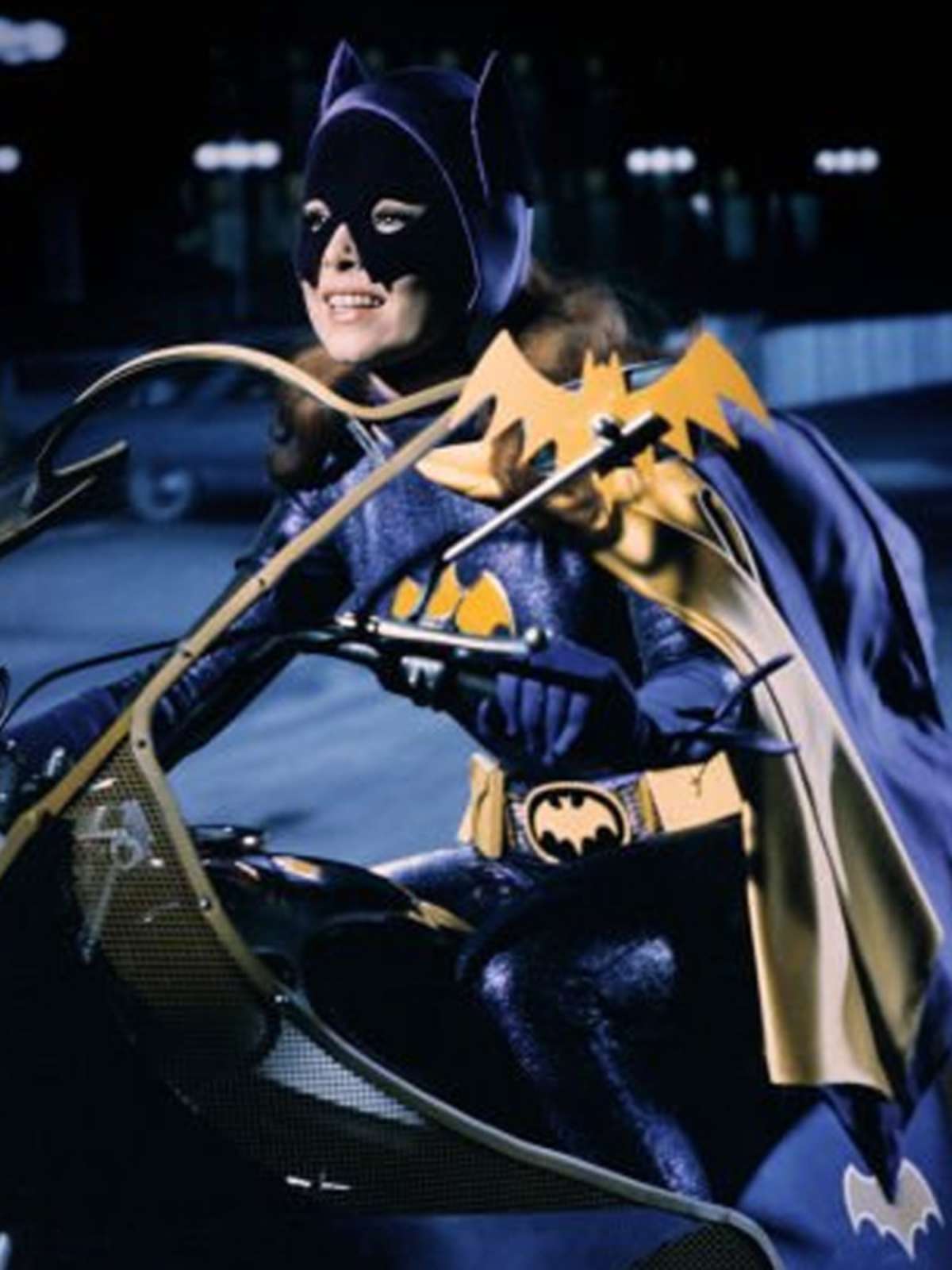 Morre a atriz Yvonne Craig, a Batgirl dos anos 60