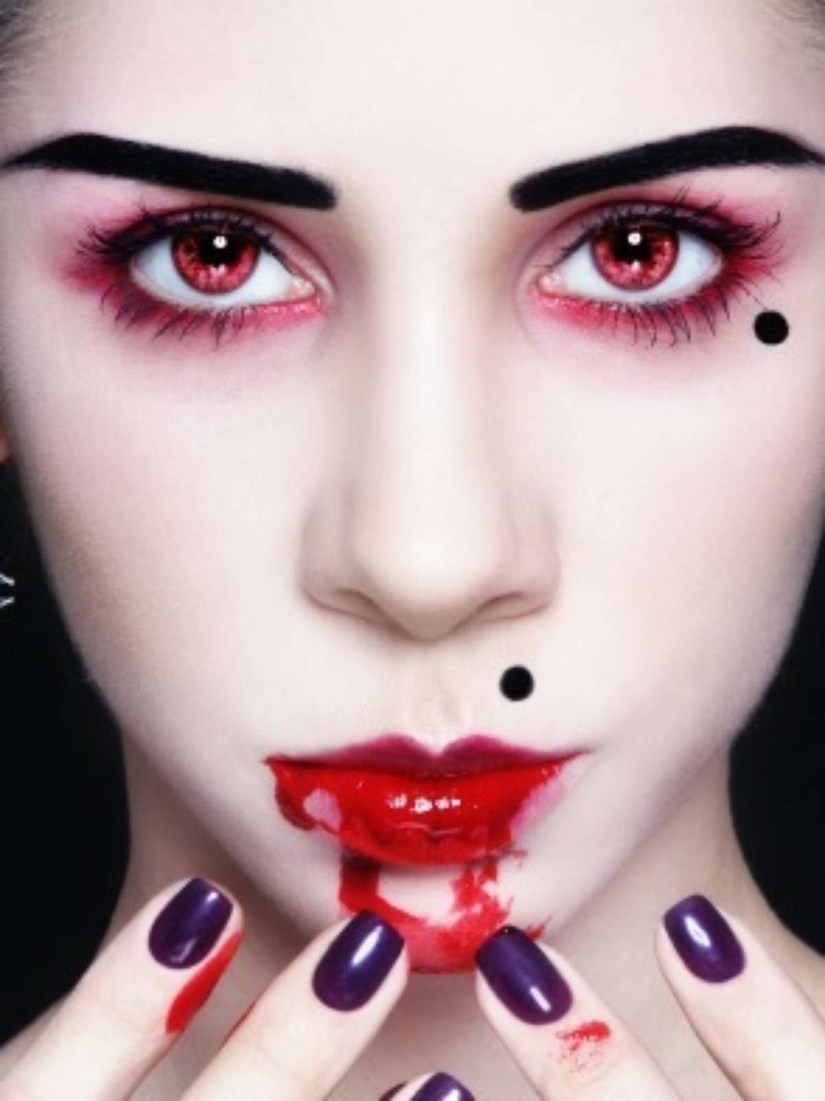 Maquiagem de Vampira Simples Passo a Passo 
