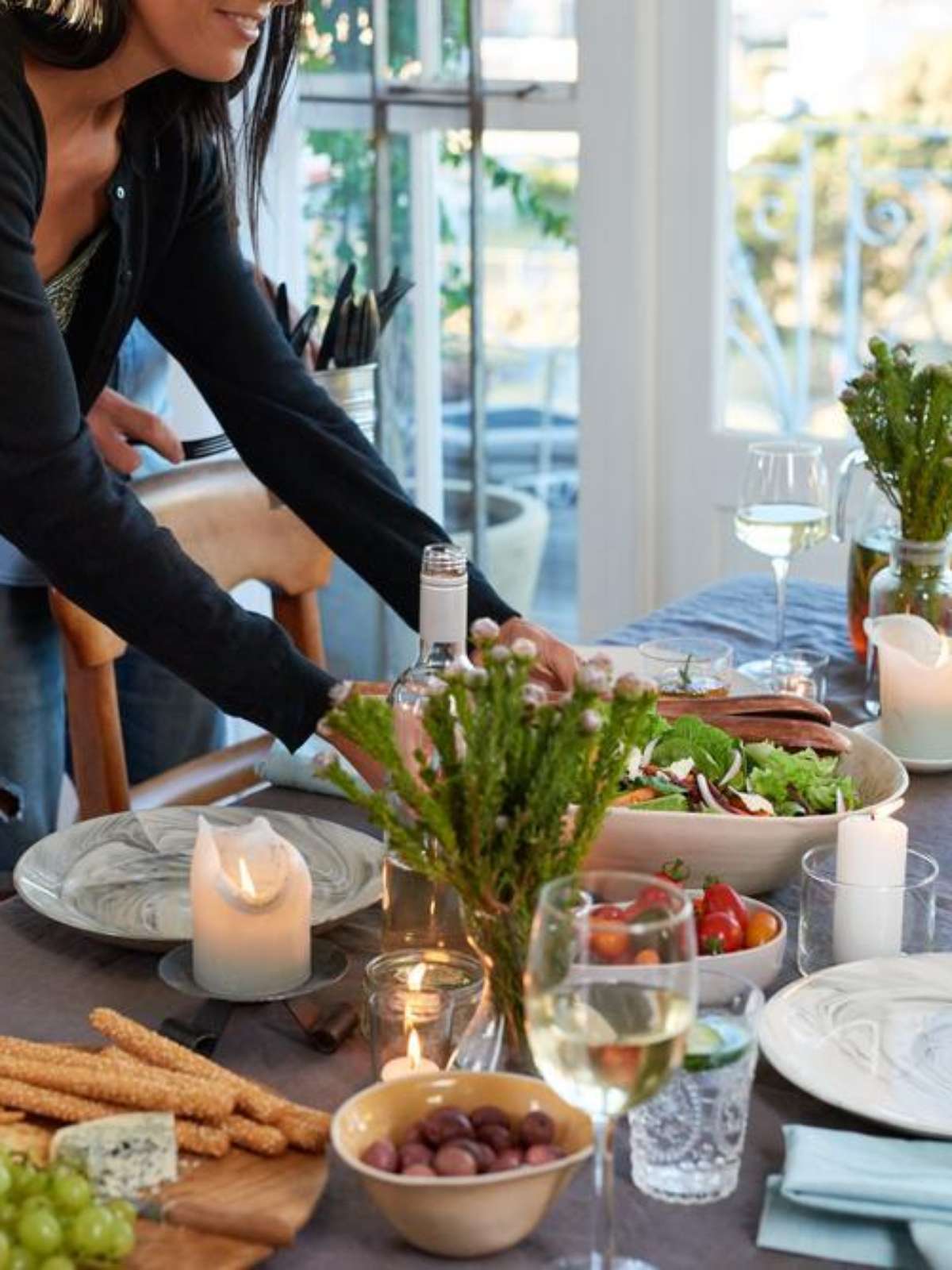 Quer fazer um jantar para impressionar? Saiba montar a mesa