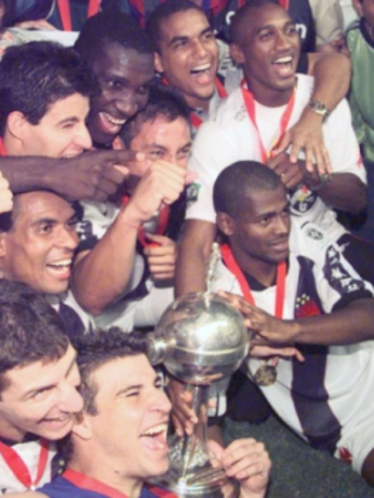 Vasco foi o 1º a vencer todos os jogos da fase de grupos da Libertadores