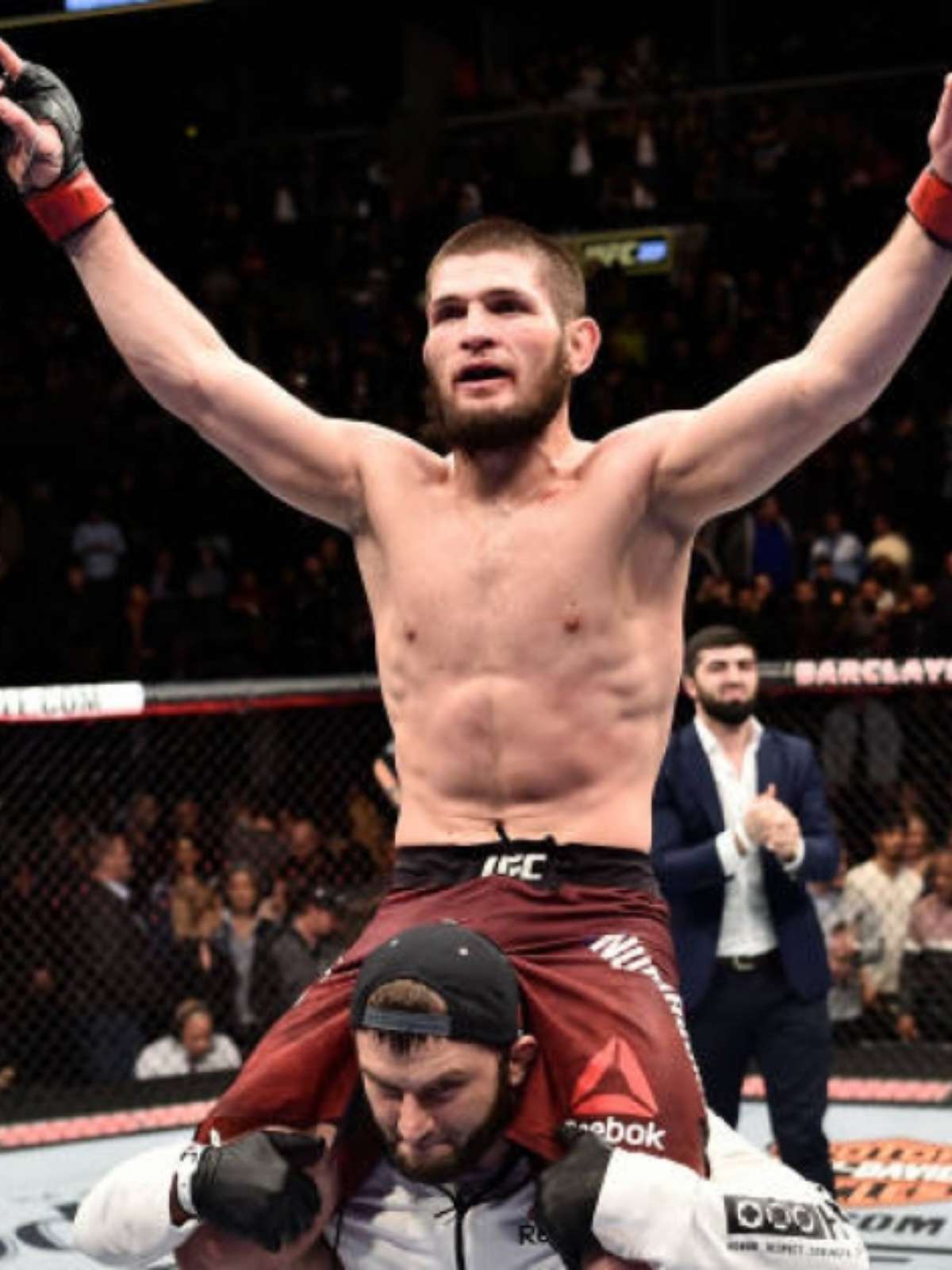 UFC não atende pedido de Khabib e mantém russo em segundo no