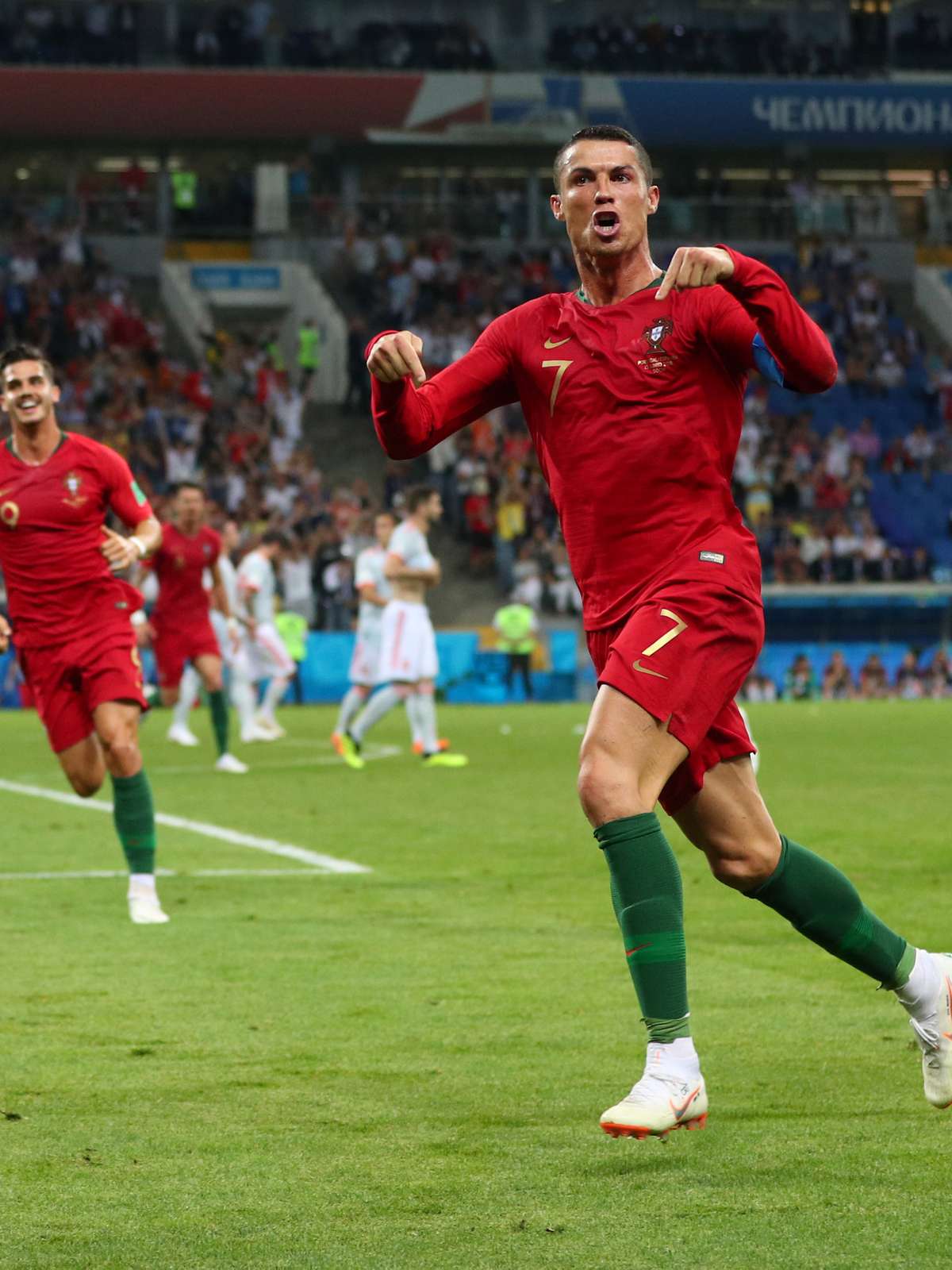 Espanha bate Portugal nos pênaltis, vai à decisão e pode fazer
