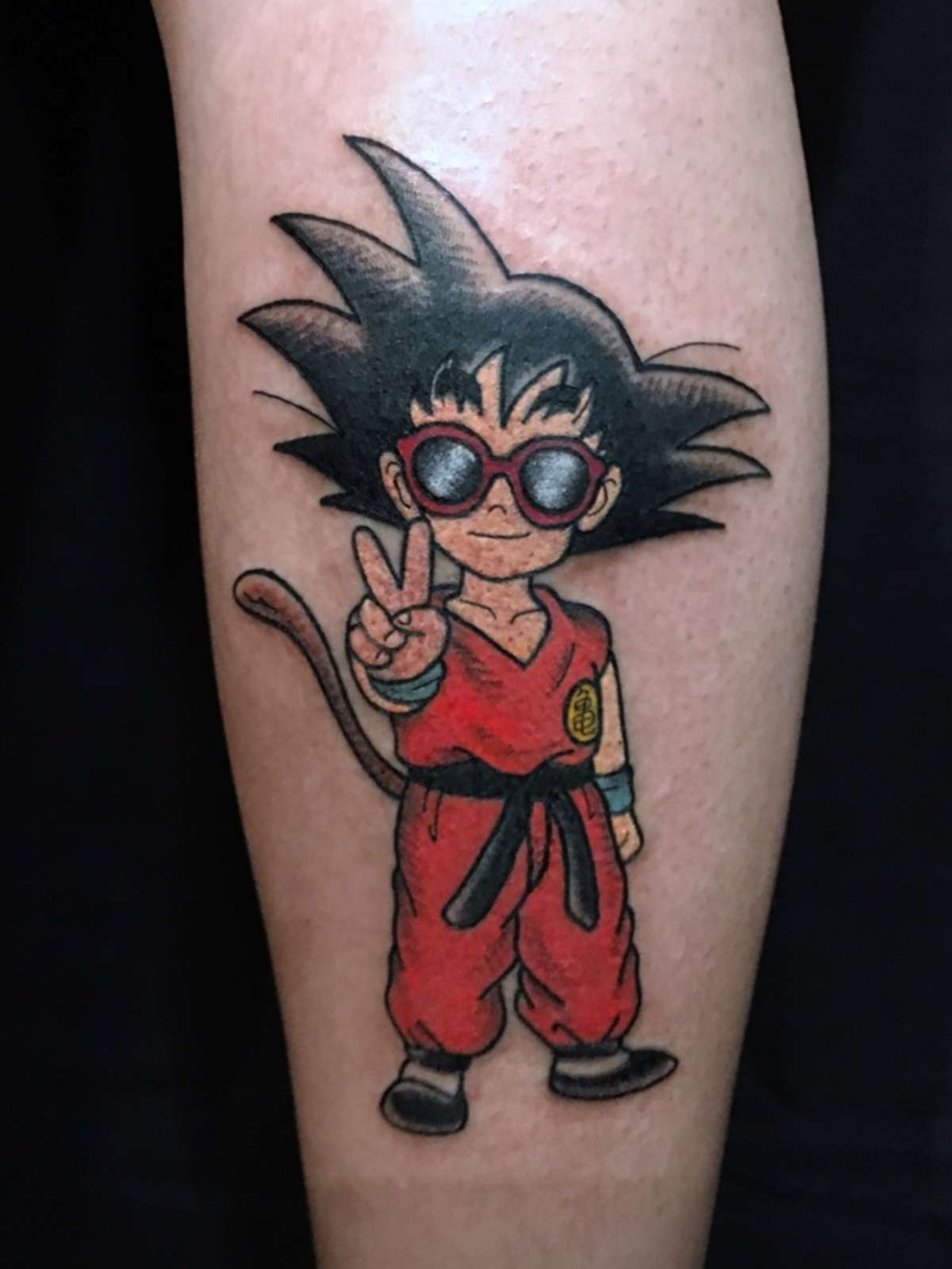 Um desenho animado de um menino com o título dragon ball na capa.