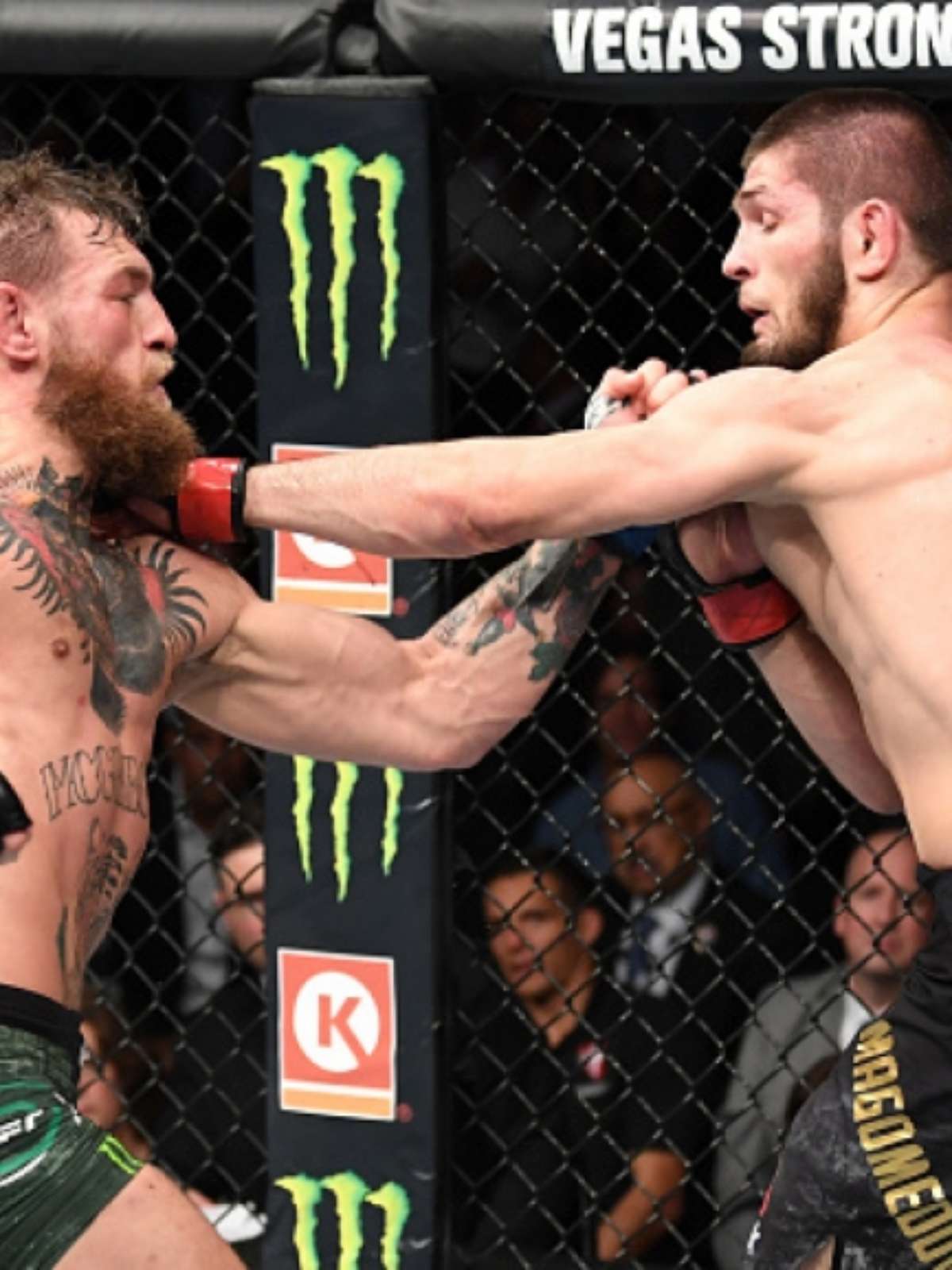 Nurmagomedov sucede a McGregor: russo dominou por completo o