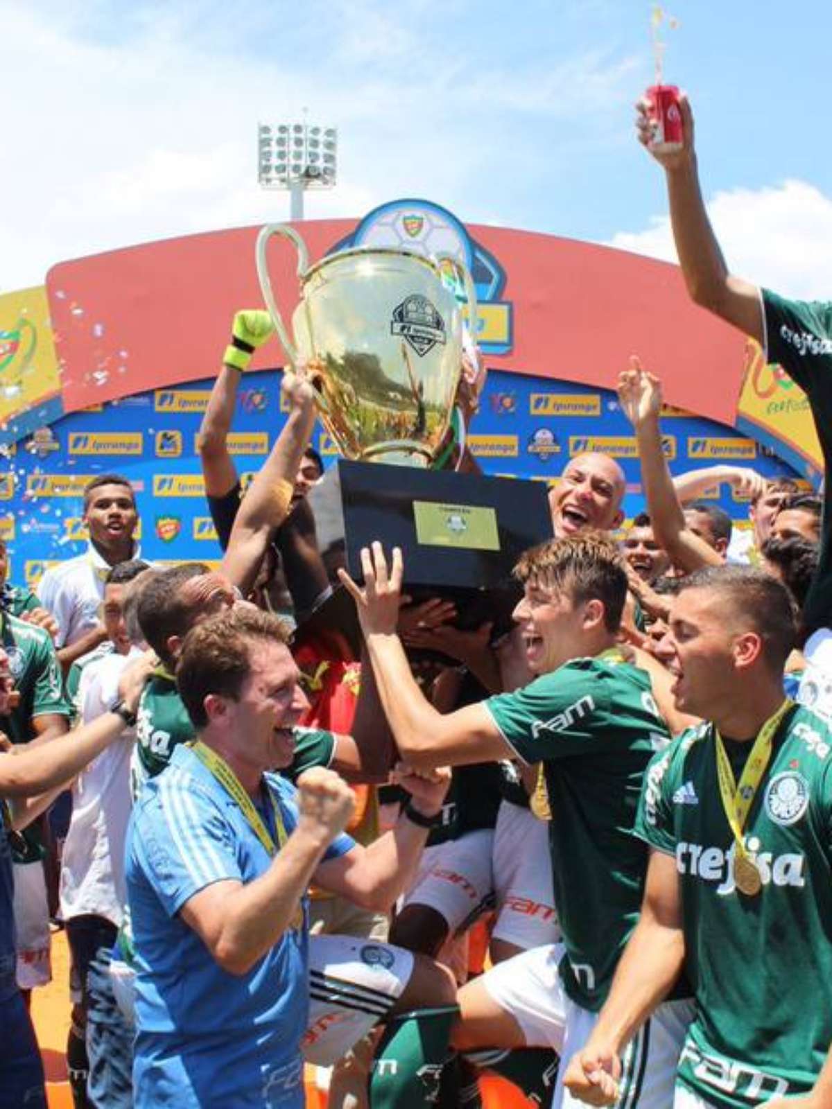 Alviverde vence Choque-Rei e conquista título do Campeonato