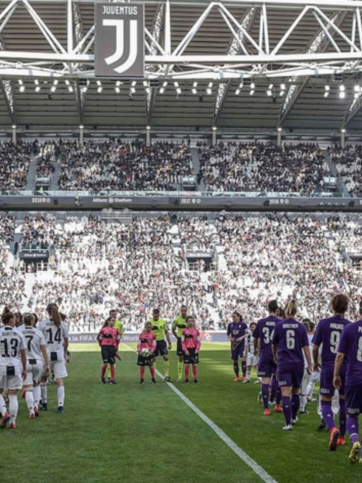 Futebol feminino lota estádio também na Itália com recorde para a Juventus