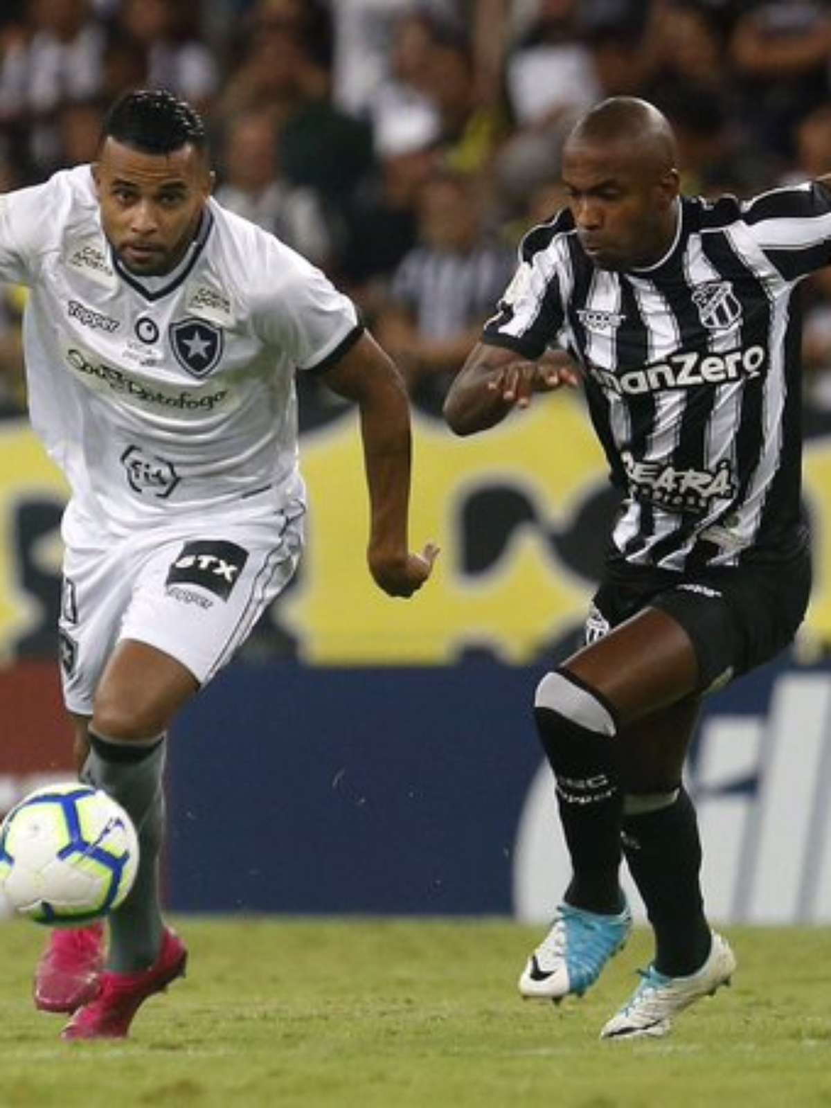 Último reforço adquirido pelo Botafogo, Lucas Cardoso, diz estar