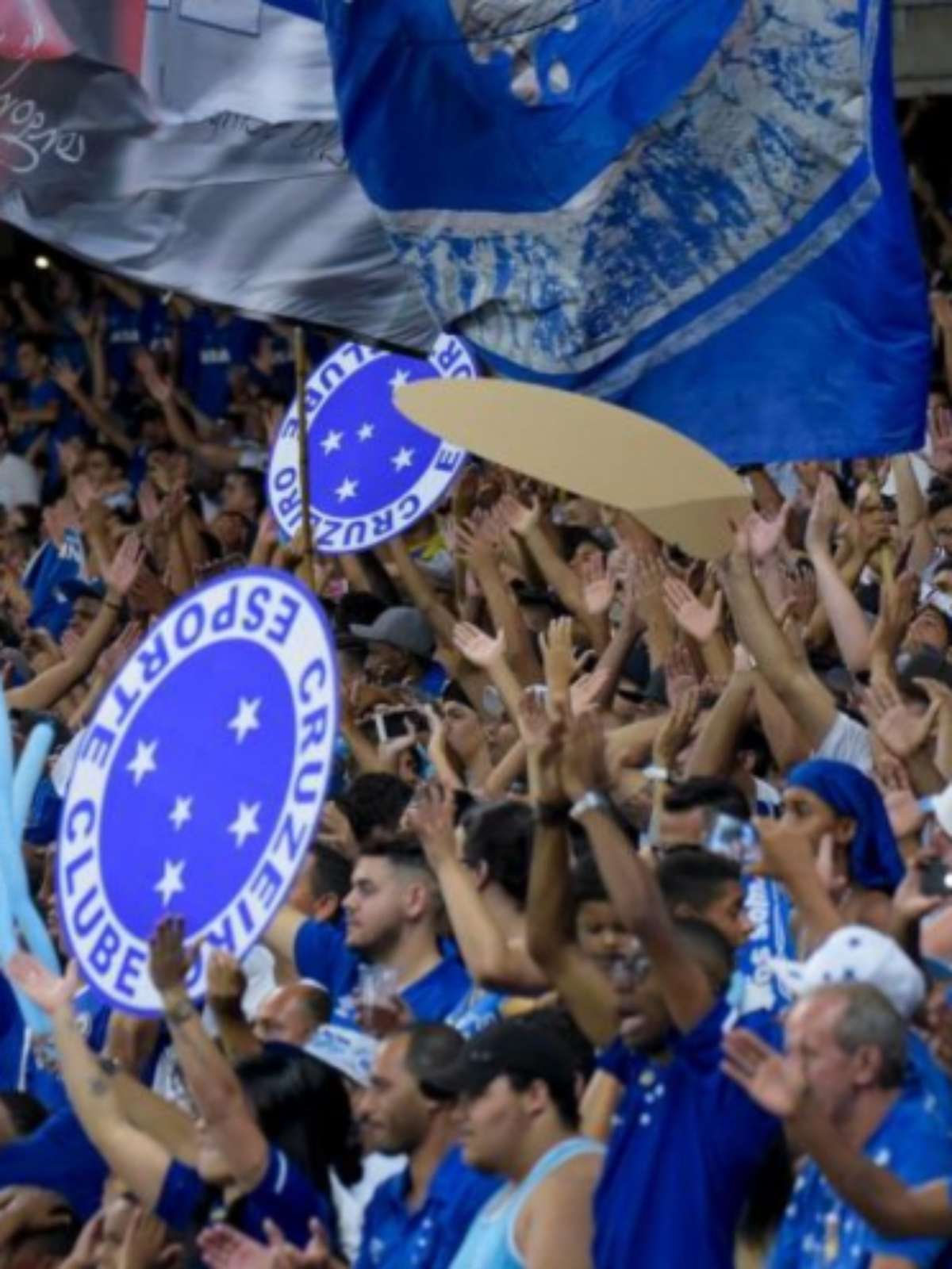 Cruzeiro Esporte Clube - Começa agora a venda de ingressos para #Cruzeiro x  CSA nas bilheterias do Barro Preto e Mineirão! Você também pode comprar seu  ingresso online pelo  ! Quinta