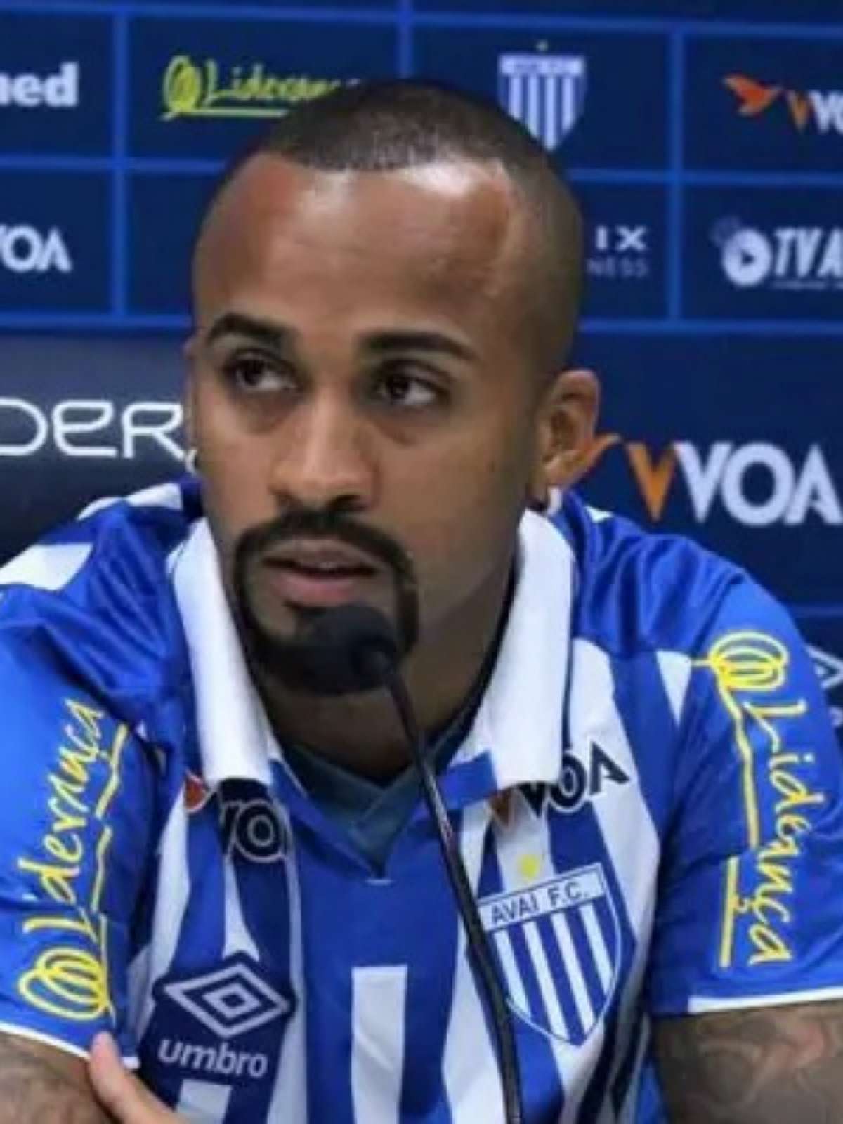 Estou mais preparado para a chance, diz Wesley, volante oriundo da base do  Avaí - NSC Total