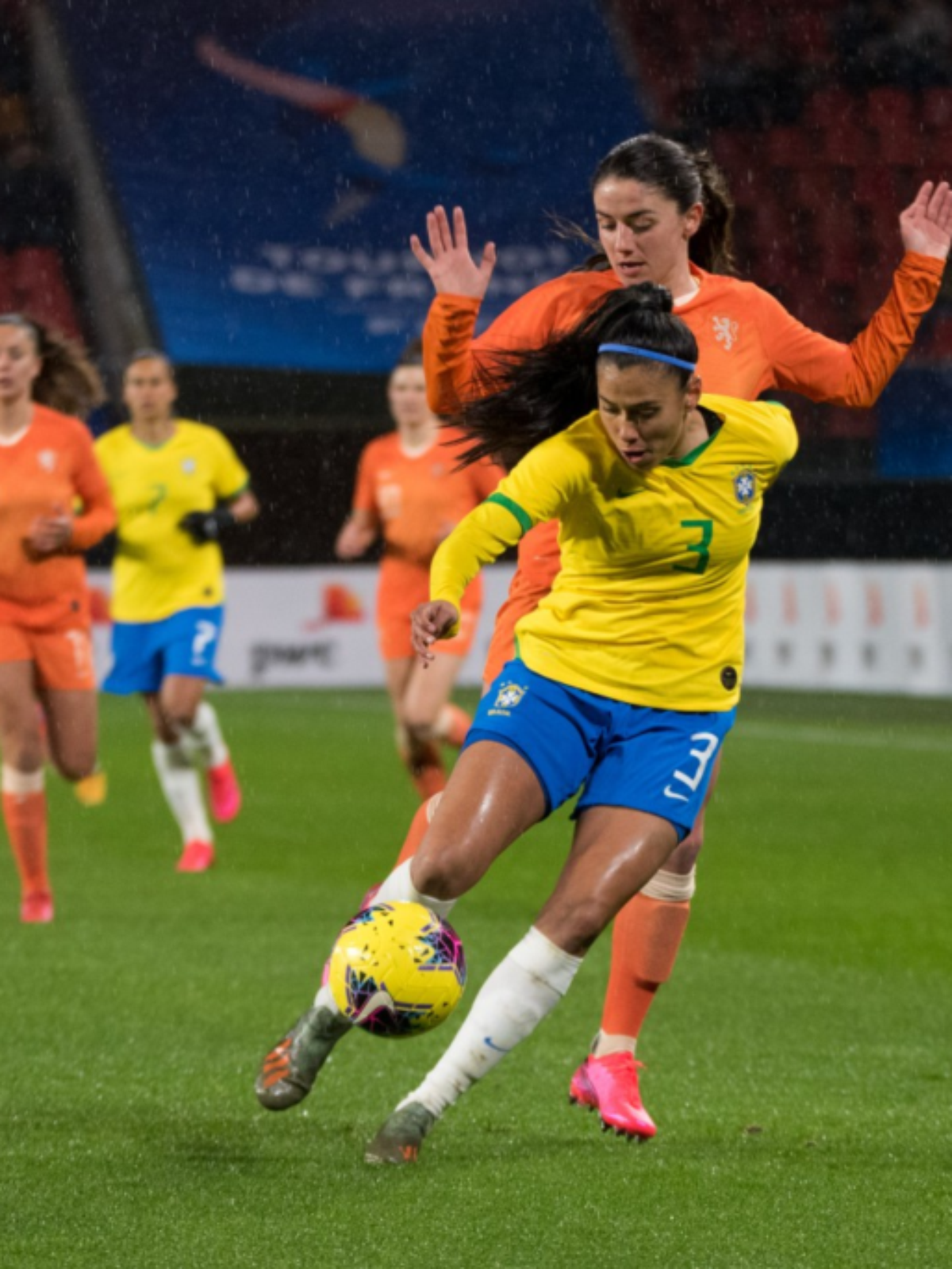 França vence seleção brasileira e é campeã do Torneio