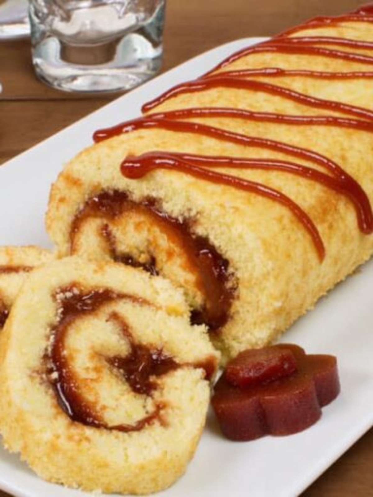 Foto de Sponge Cake Roll Fatias Doces Sobremesa Creme Rolo De