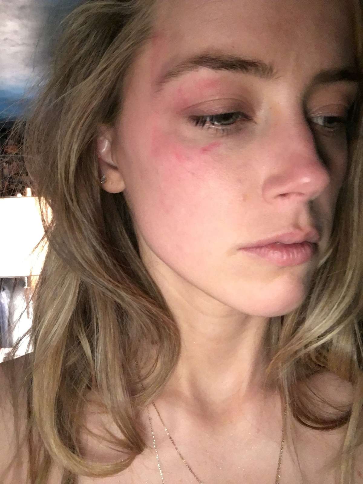 Advogada de Johnny Depp coloca Amber Heard contra a parede e consegue esta  confissão