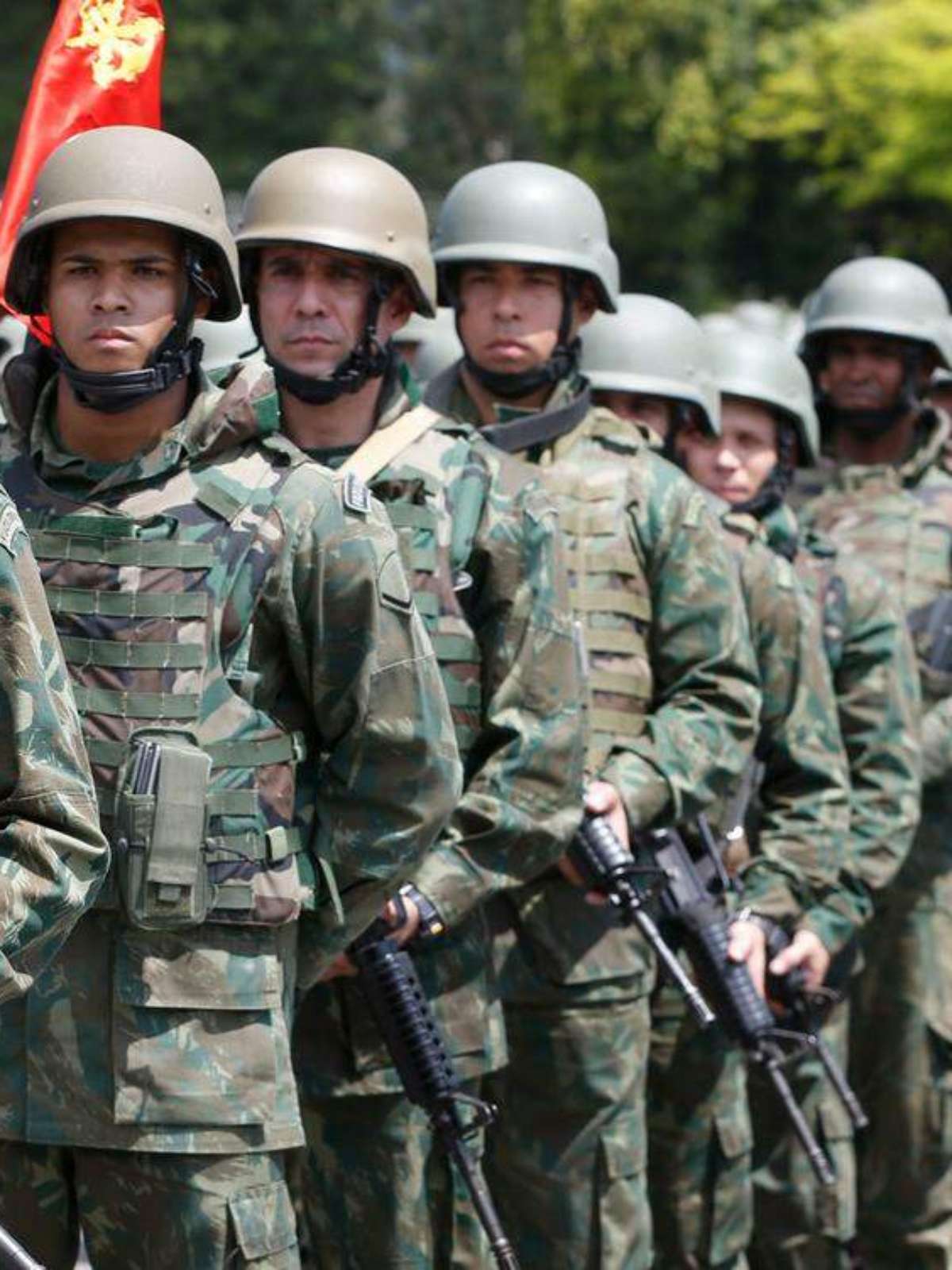 Qual é o tamanho do exército brasileiro