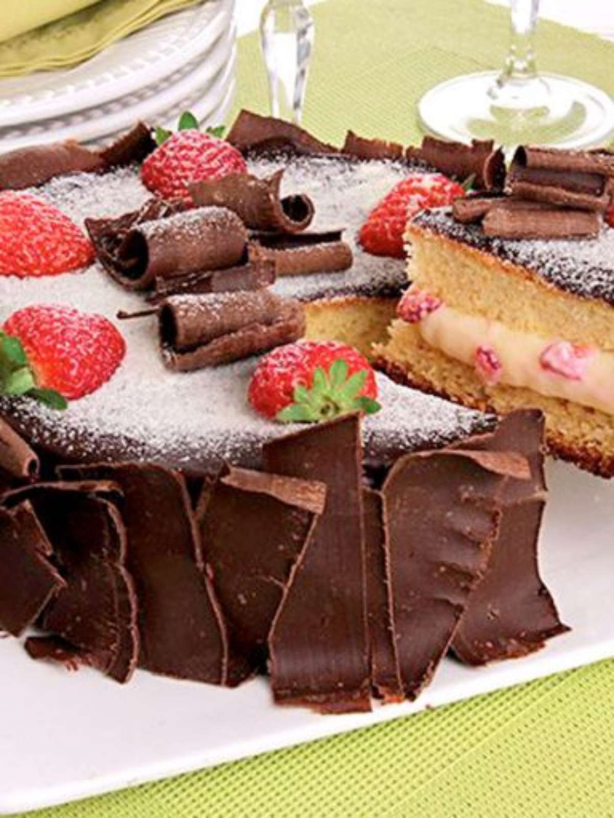 Bolo Leite Ninho c/ Morango 1kg  Sweet Point - bolos, doces, tortas e  chocolates