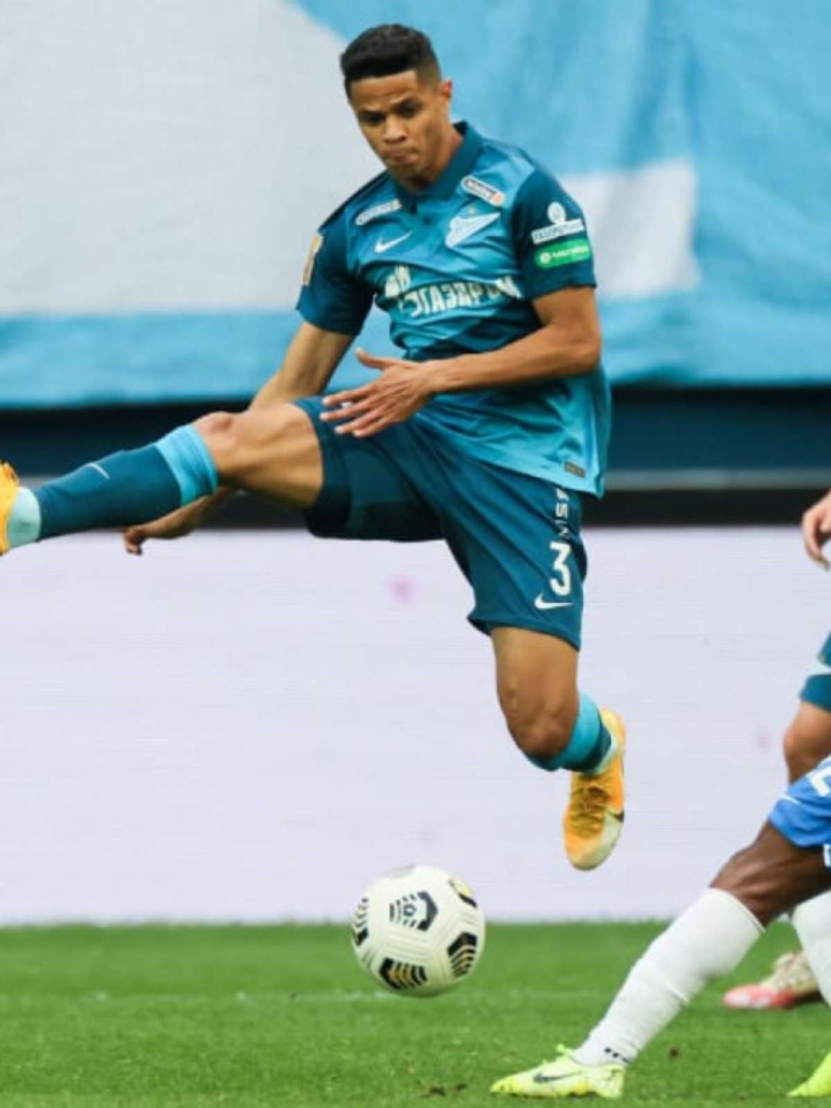 Zenit volta a vencer no Campeonato Russo com boa atuação de brasileiro -  Lance!