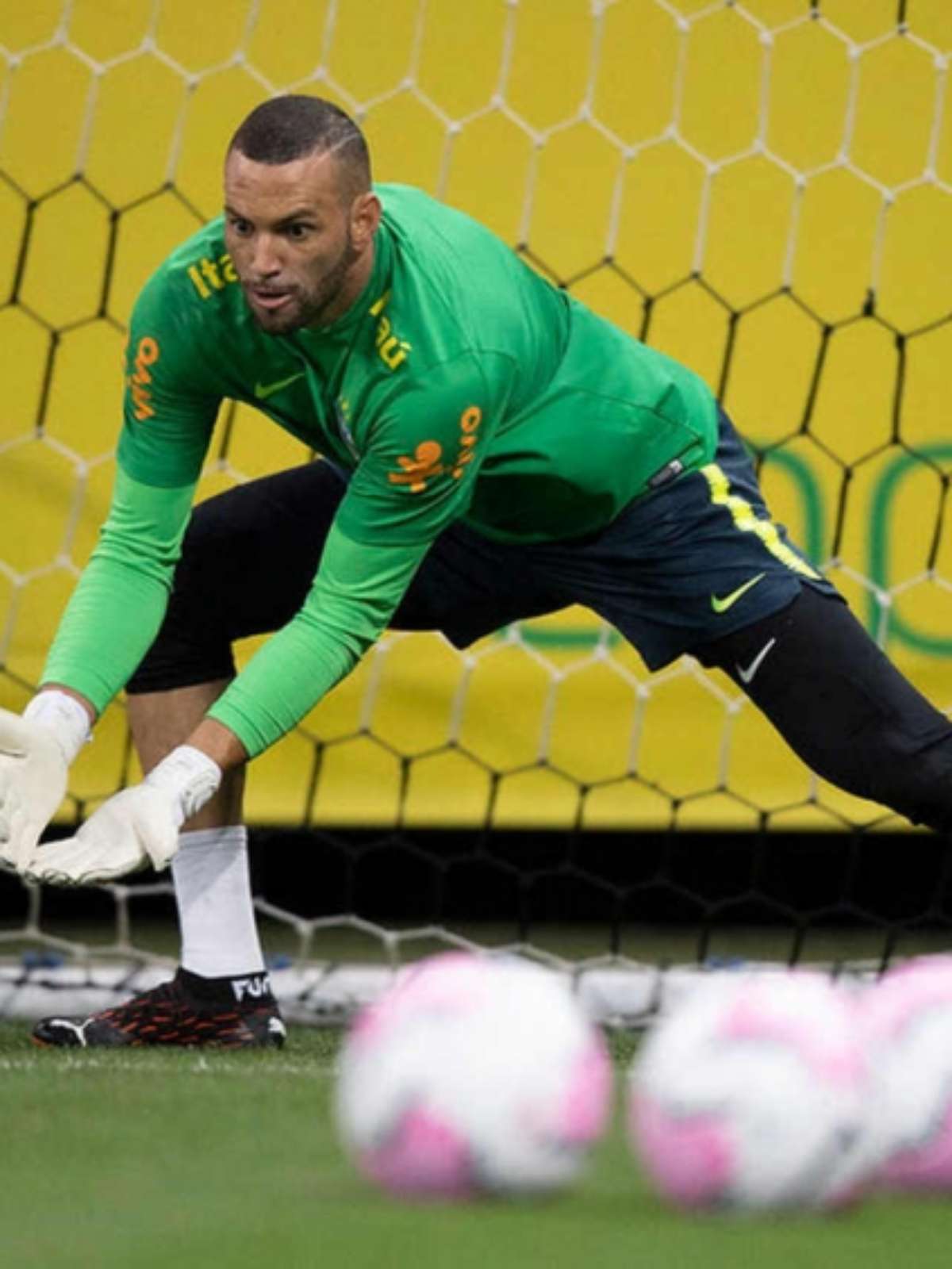 Com ótima atuação, Weverton completa 10 jogos sem sofrer gols no Paulista –  Palmeiras