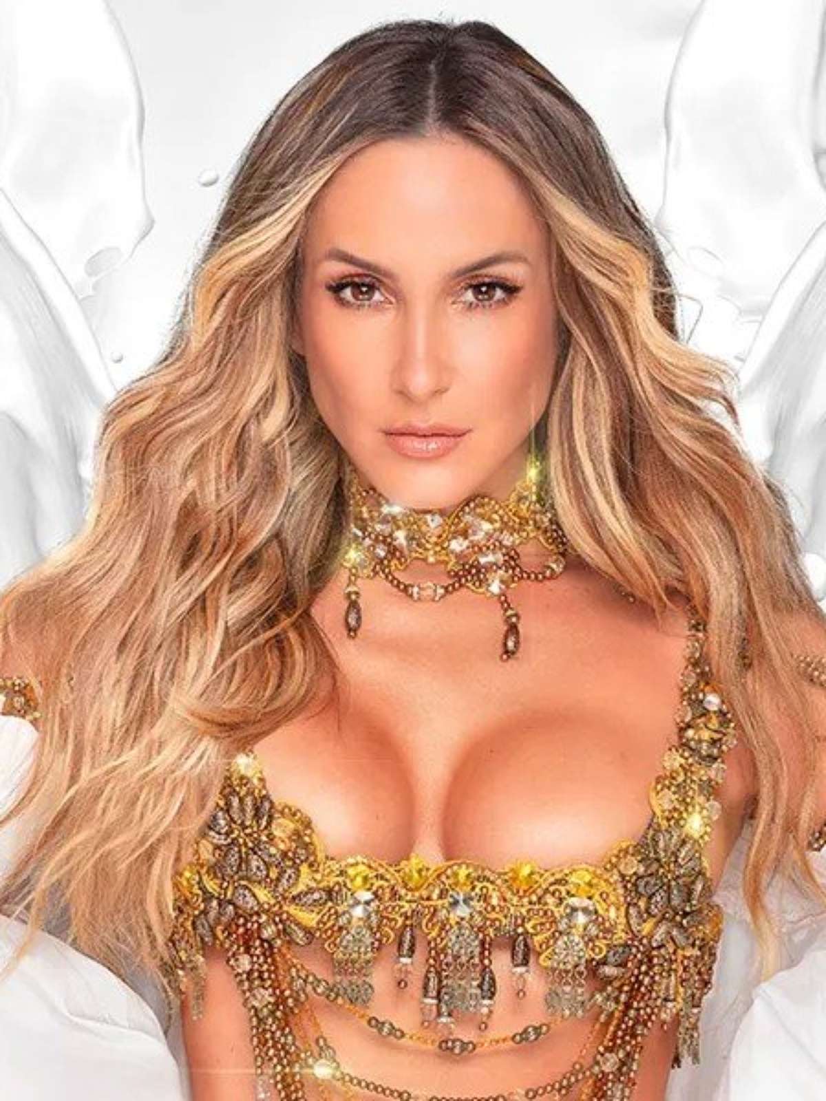 Claudia Leitte Nua