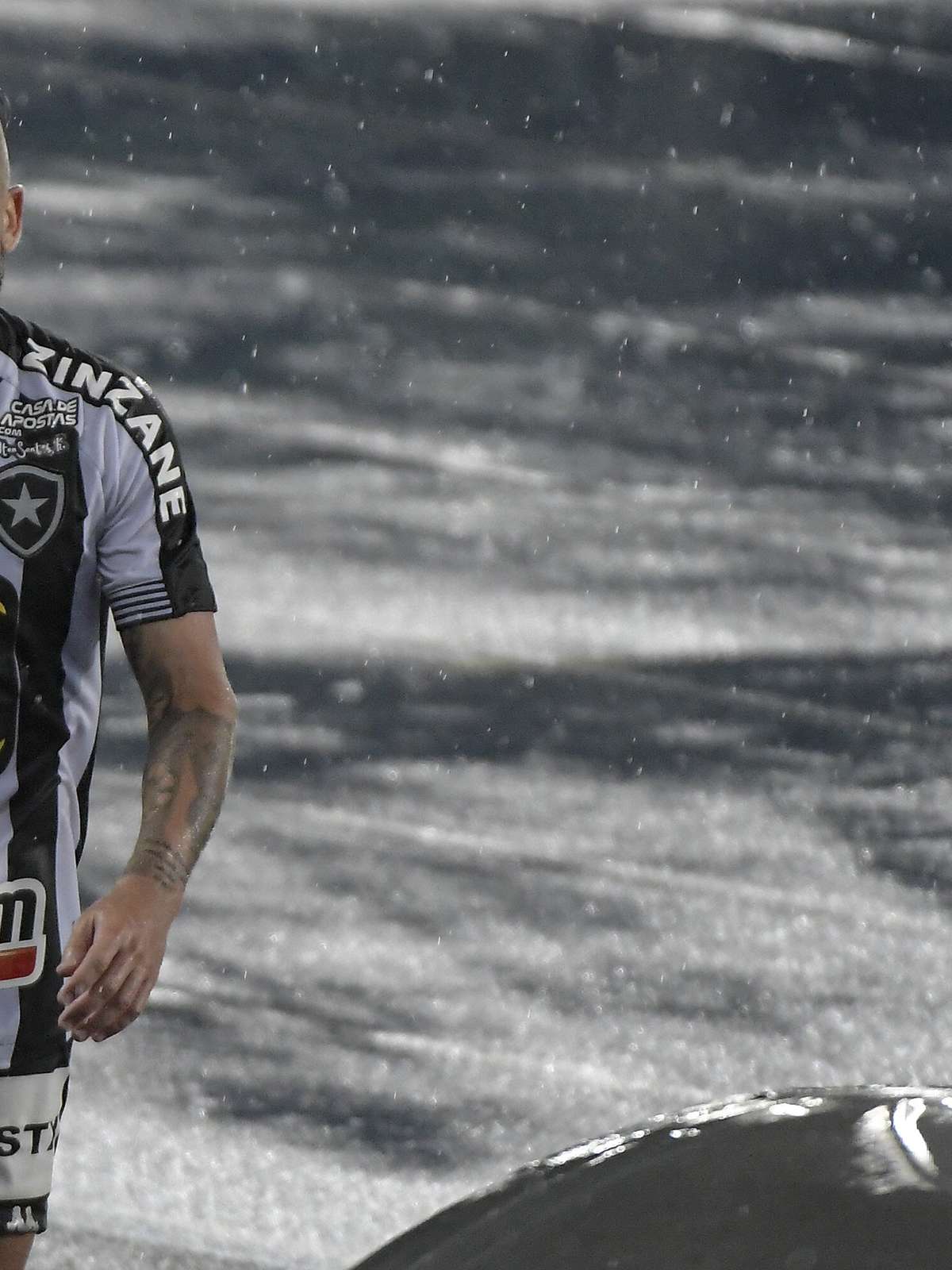 Botafogo perde para o Sport e está rebaixado para a Série B do Brasileirão