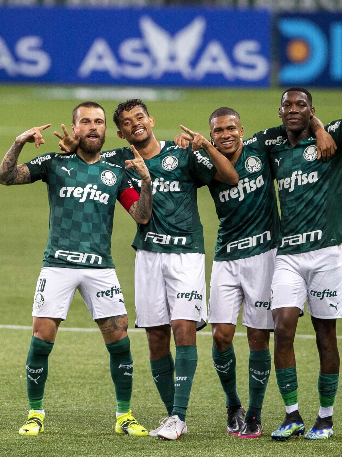 Palmeiras agora tem 'copinha' e 'dois mundiais' 