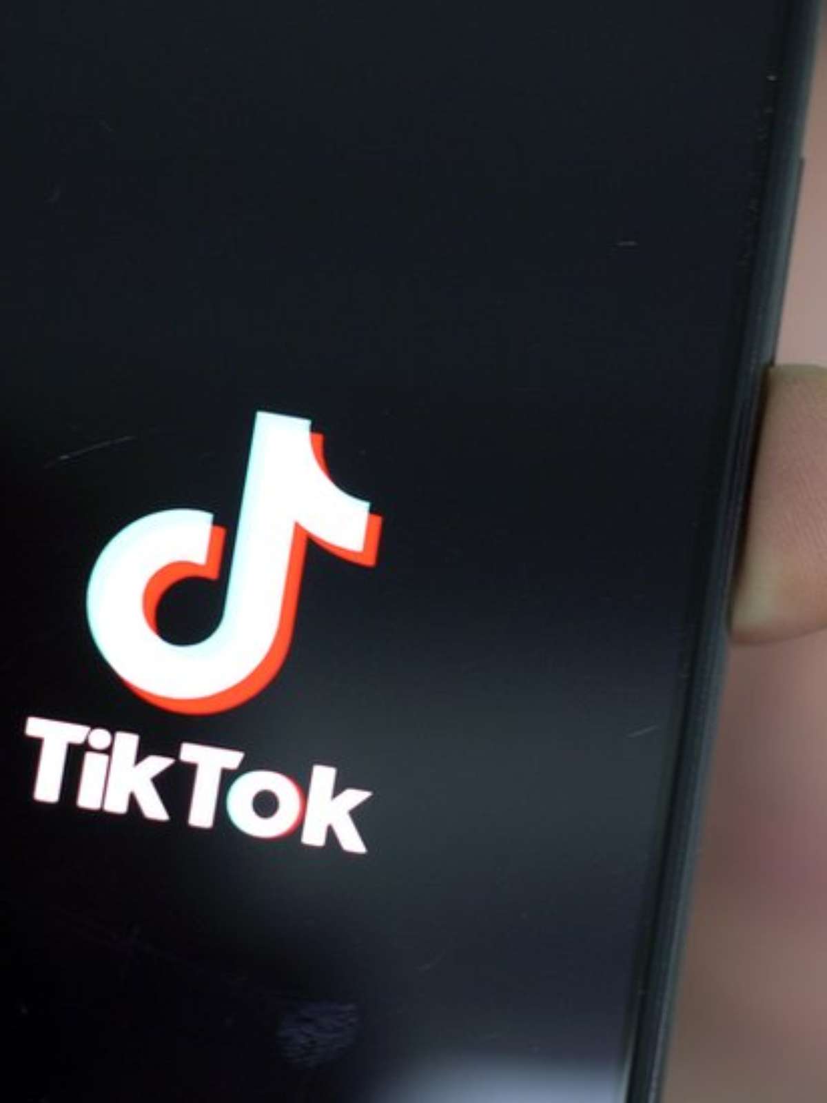 Tiktok: Usuários usam brecha para postar vídeos de pornografia e violência