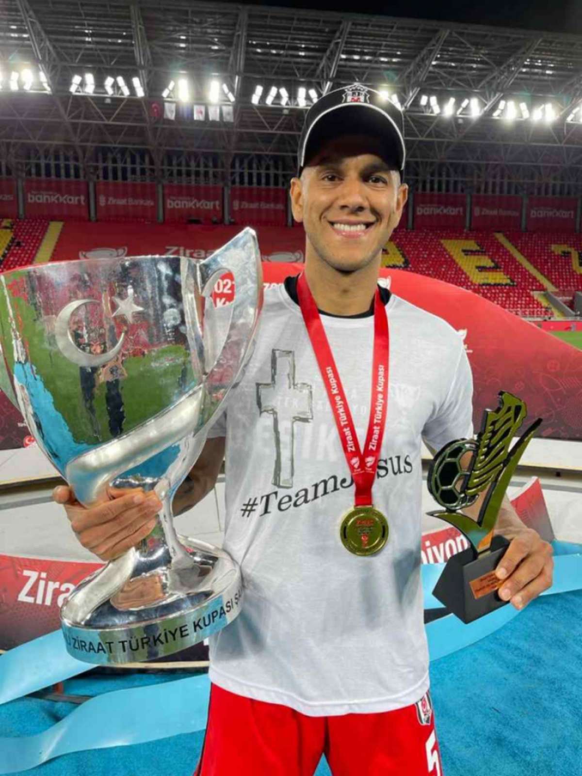 Jogador do Besiktas da Turquia escolhe São João da Boa Vista para montar  equipe de futebol profissional