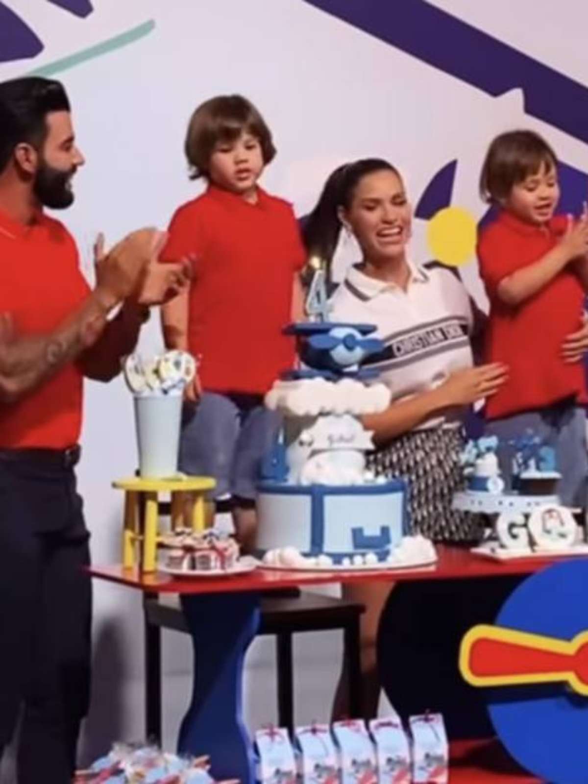 Gusttavo Lima celebra Natal em família e decoração impressiona - Quem