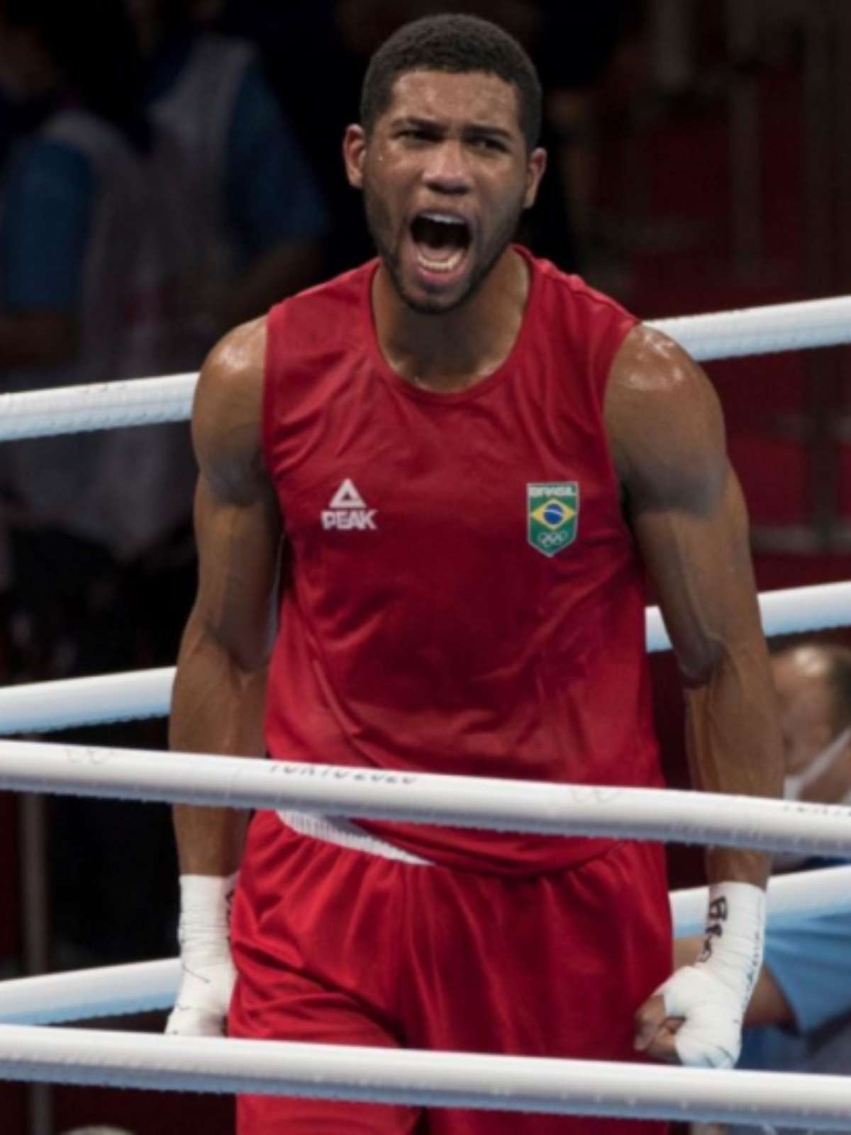 Hebert Conceição derrota russo e chega na final olímpica do boxe