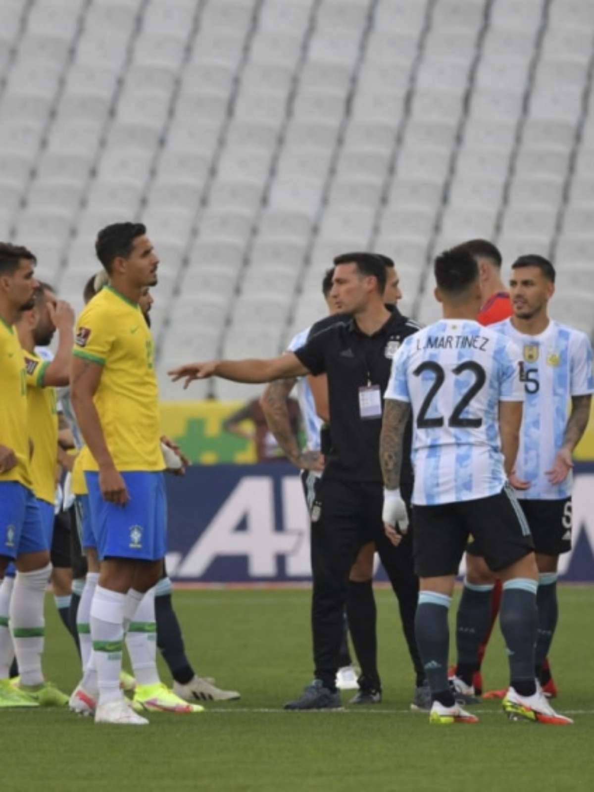 Presentes no EA Sports FIFA 22, Brasil e Argentina bem perto da Copa -  Lance!