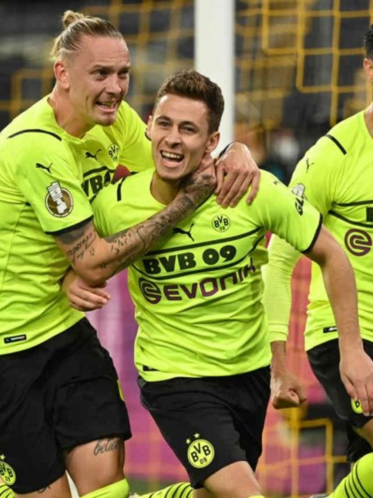 Sem espaço no Borussia Dortmund, Reinier diz não ao Brasil