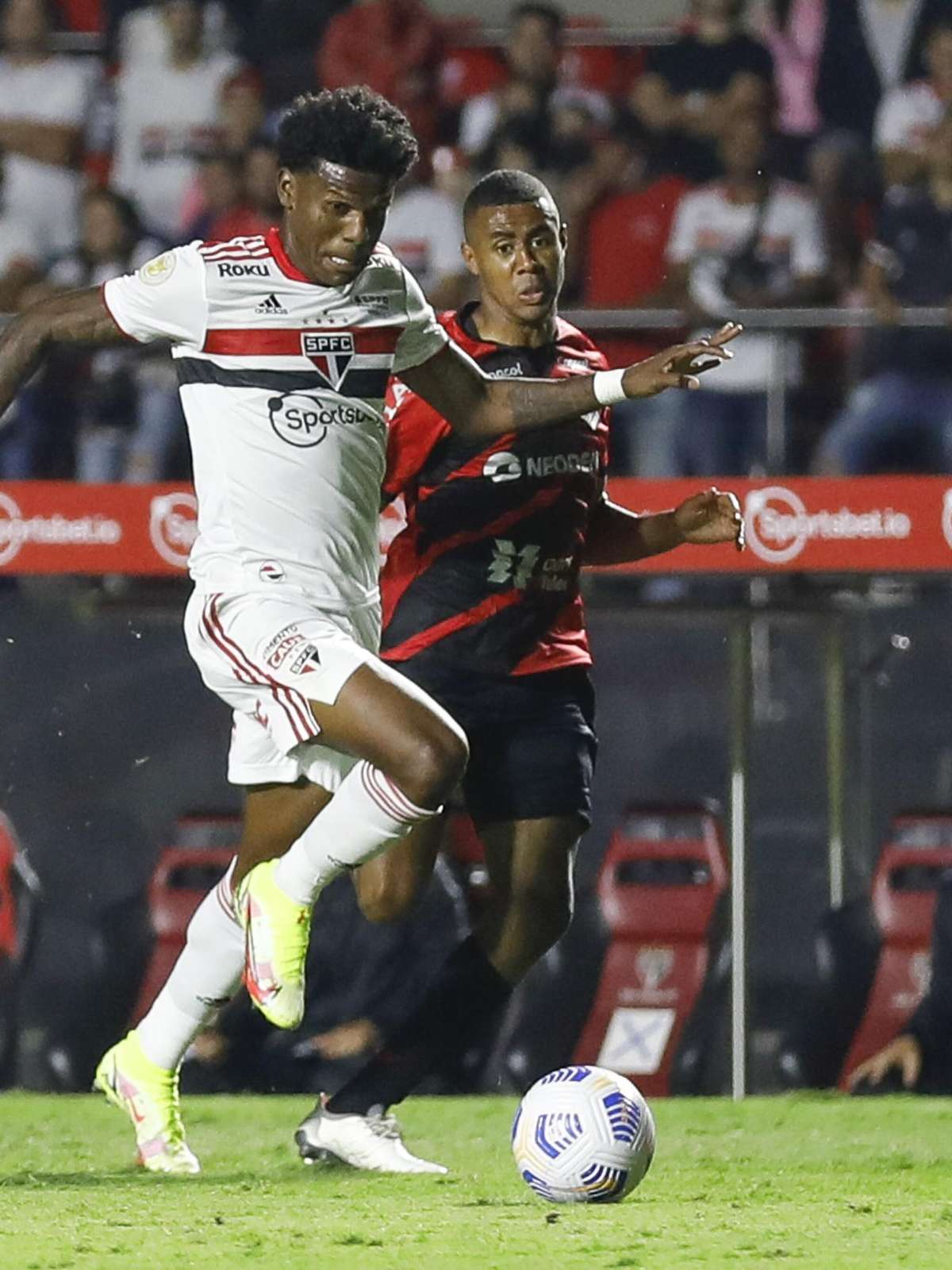 Em tarde de 'Pablos', Athletico-PR e São Paulo empatam pelo