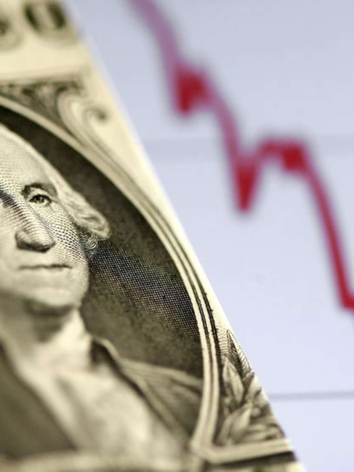 Dólar caindo - Motivos, fortalecimento do real e os investimentos