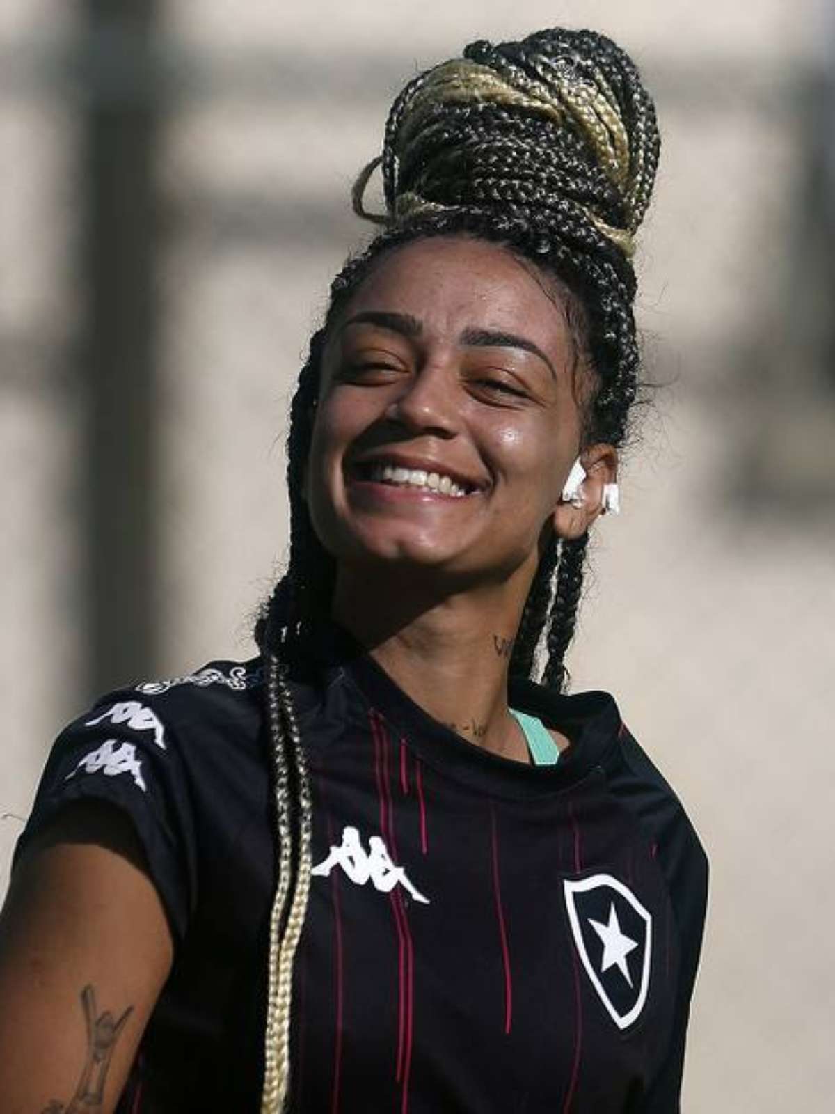 Cristiane: lugar de mãe é (também) no futebol - Tpm