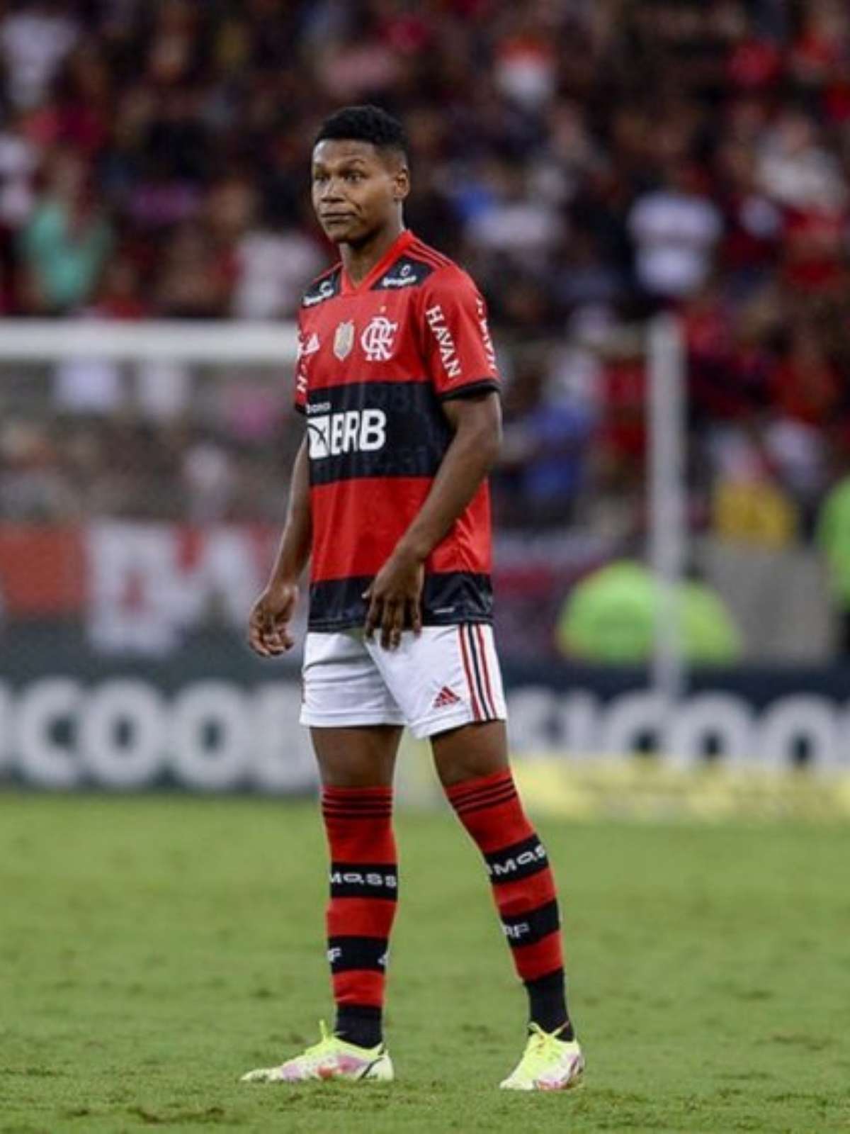 ense está entre os titulares do Flamengo na estreia do Cariocão