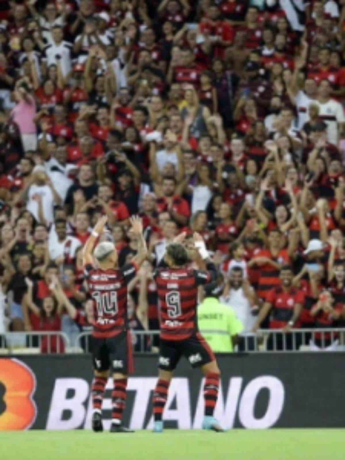 Nação presente! Torcida do Flamengo compra 13 mil ingressos para jogo  contra Orlando em quatro dias