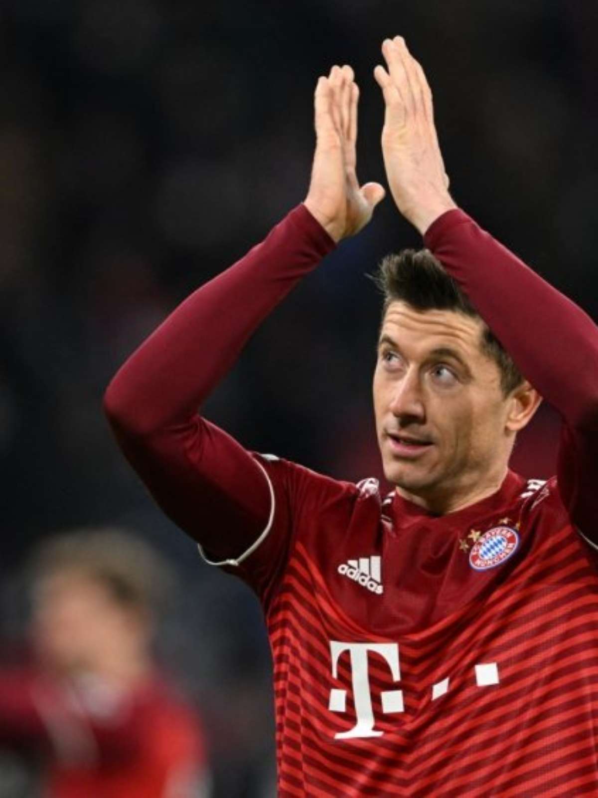 Lewandowski é eleito o melhor jogador de futebol do mundo – Jornal Semanário