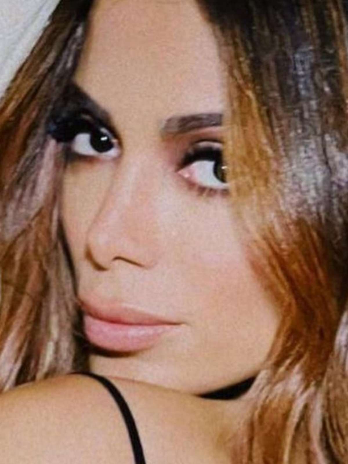 Anitta é criticada por piada sobre fazer 