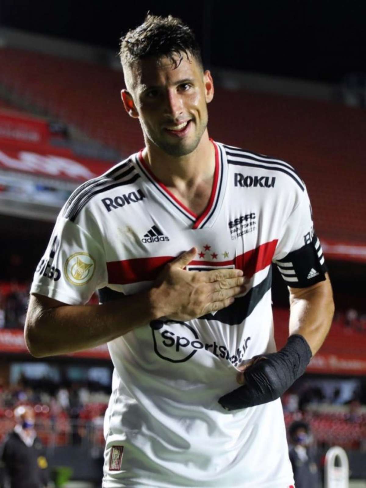 Rogério Ceni anuncia e São Paulo tem novo camisa 9 para substituir Calleri