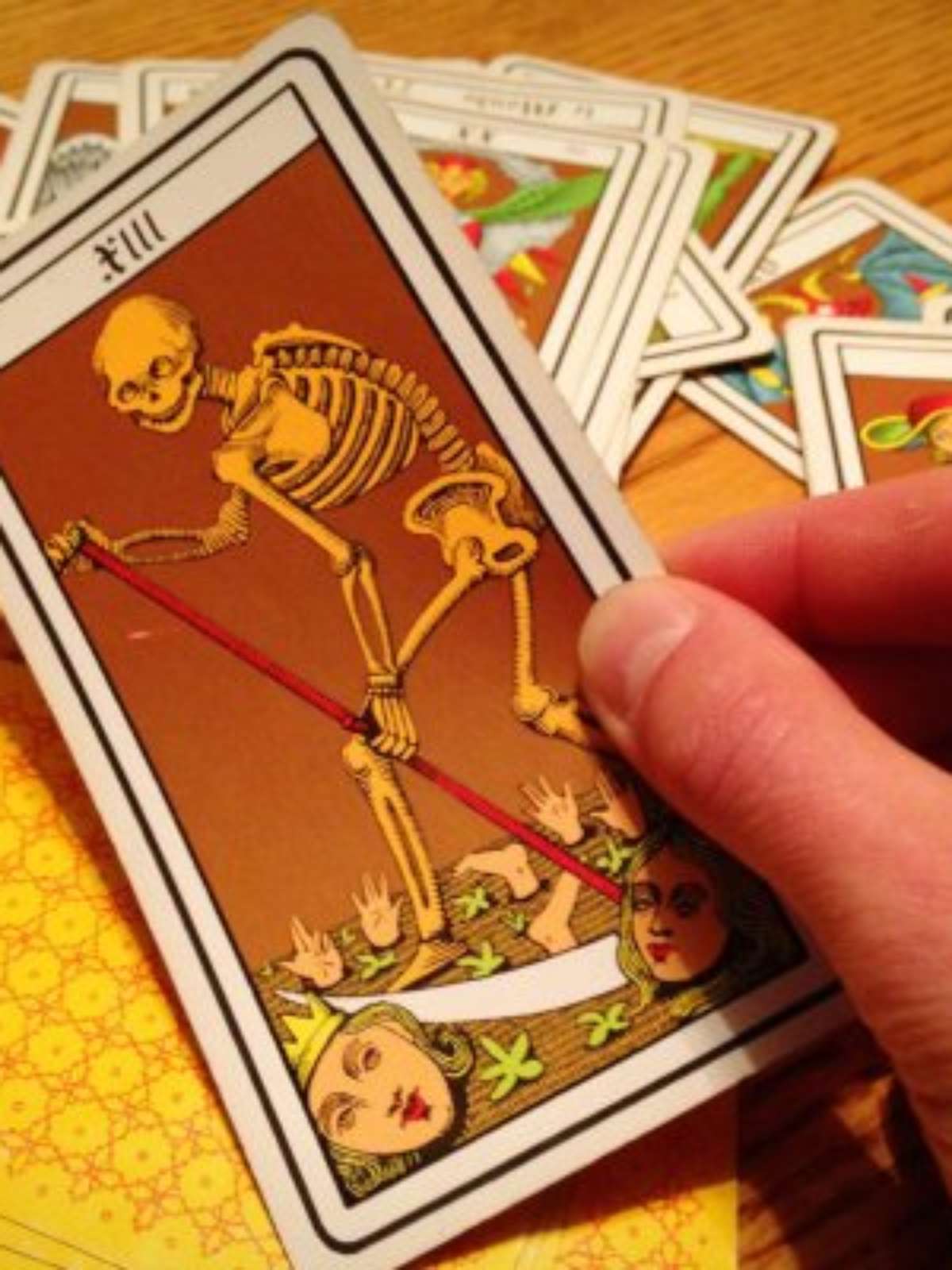 Mitos sobre o Tarot e a verdade por trás deles