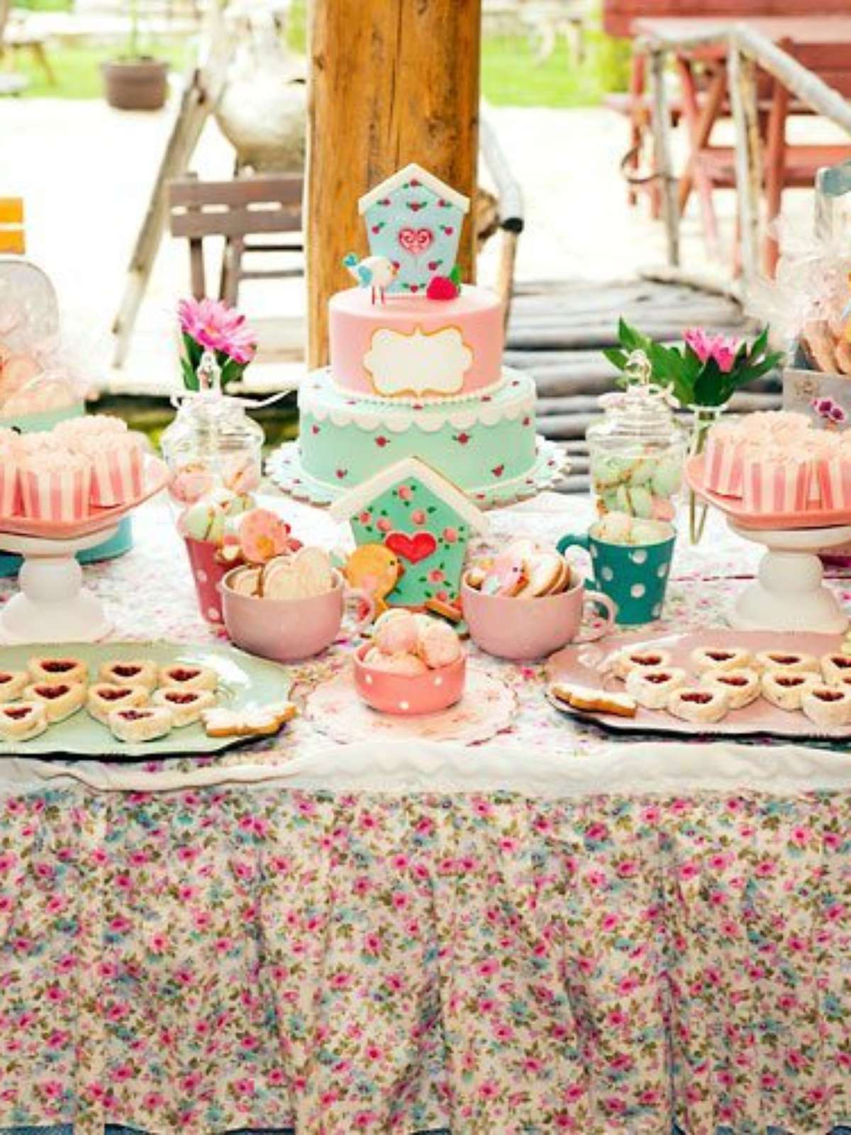 Bolo de Aniversário Infantil — Decoração de Casa