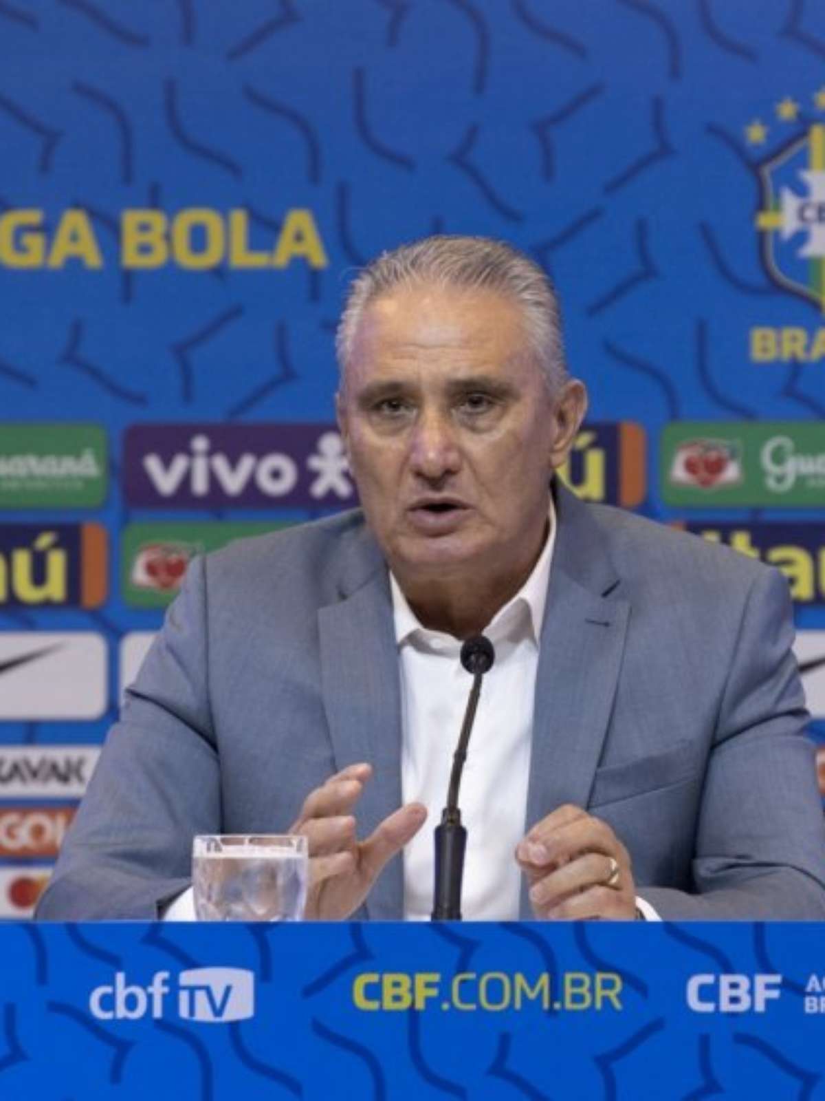 Tite diz que sofre com readaptação a clubes e é sincero sobre