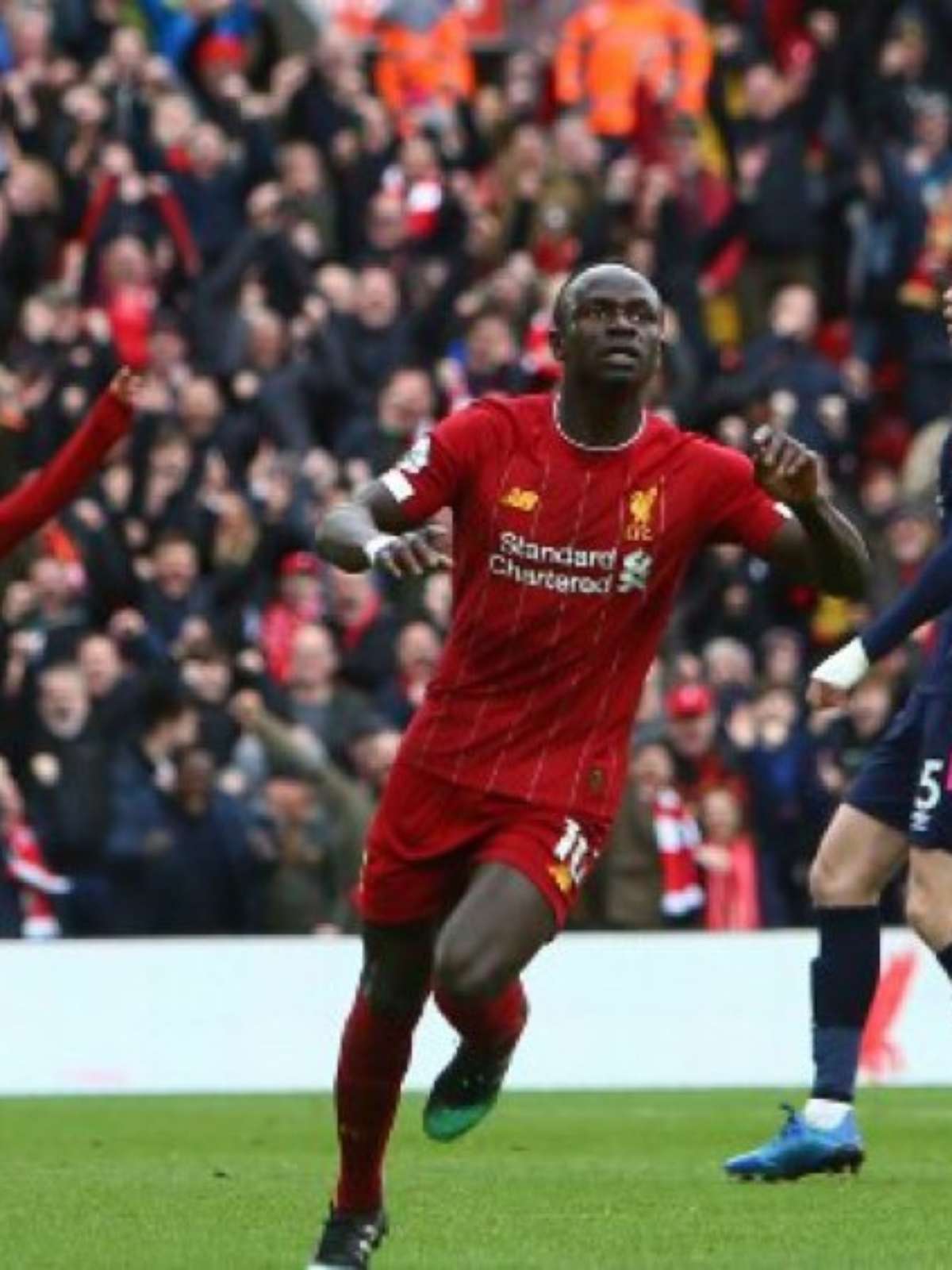 Sadio Mané deixa futuro no Liverpool em aberto