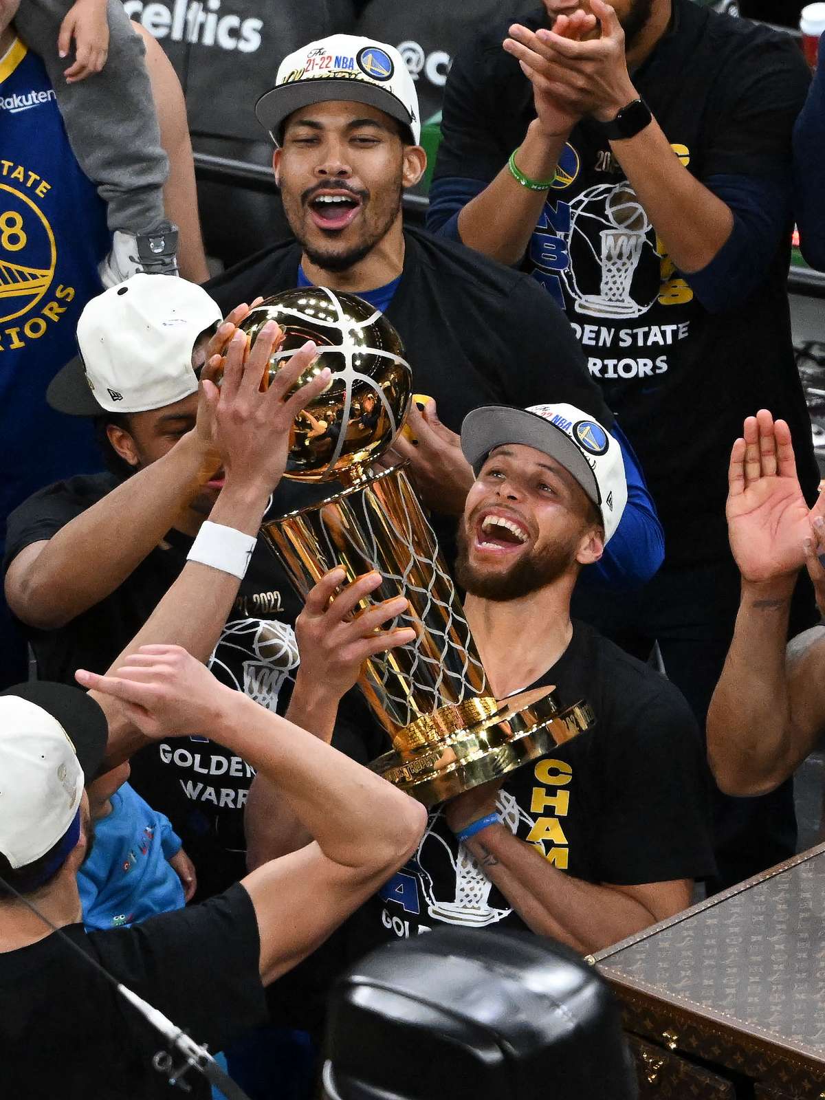 Resultado NBA ontem: veja como foi a partida que deu o título ao Golden  State Warriors - Jogada - Diário do Nordeste