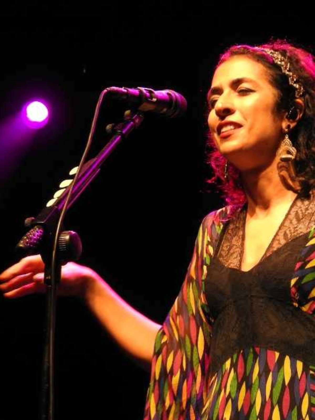 F5 - Música - Marisa Monte afirma que os Tribalistas ainda usam 'processo  artesanal' para compor as suas músicas - 16/08/2018