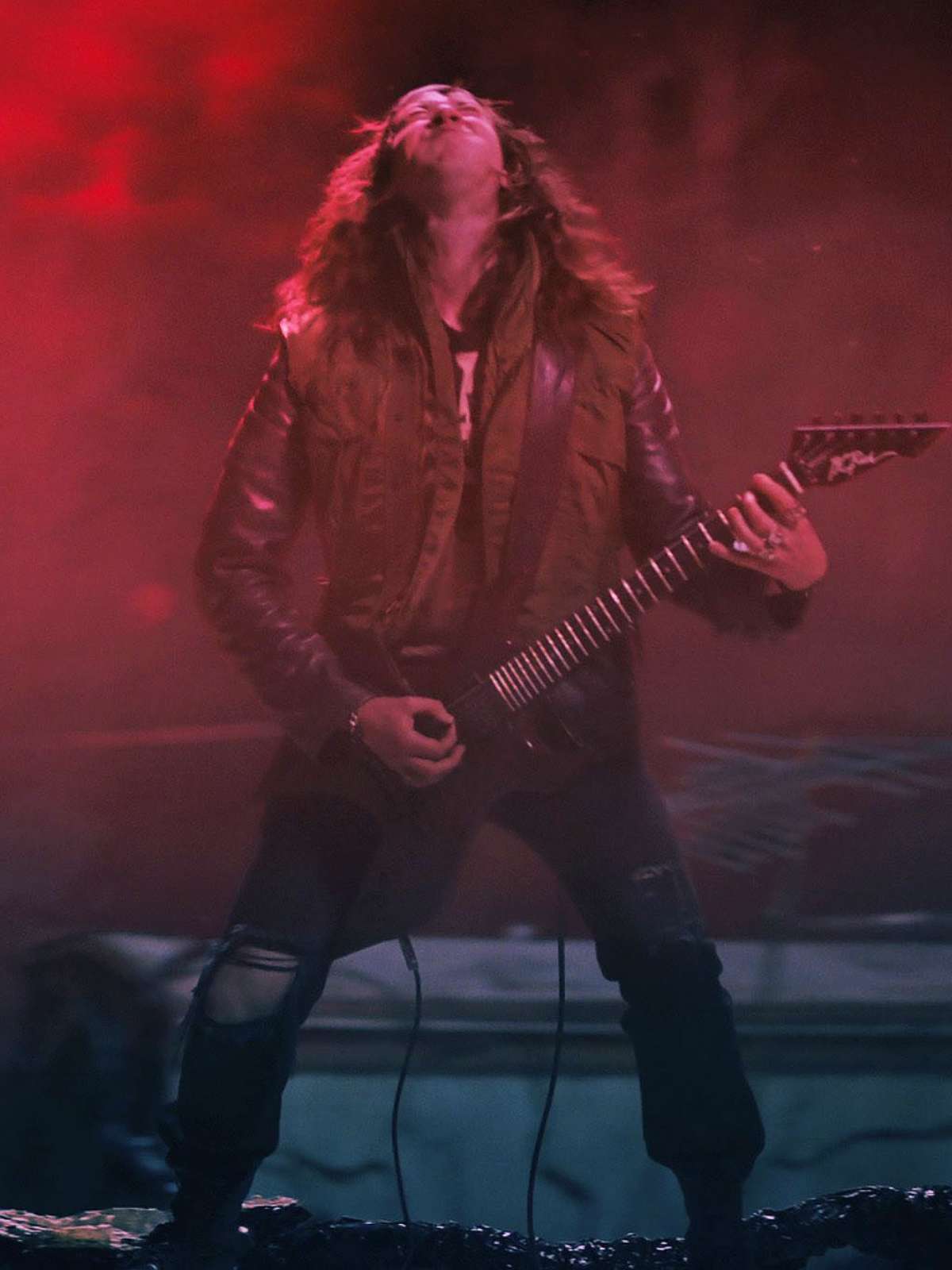 Stranger Things 4: Ator de Eddie tocou 'Master of Puppets' de verdade?