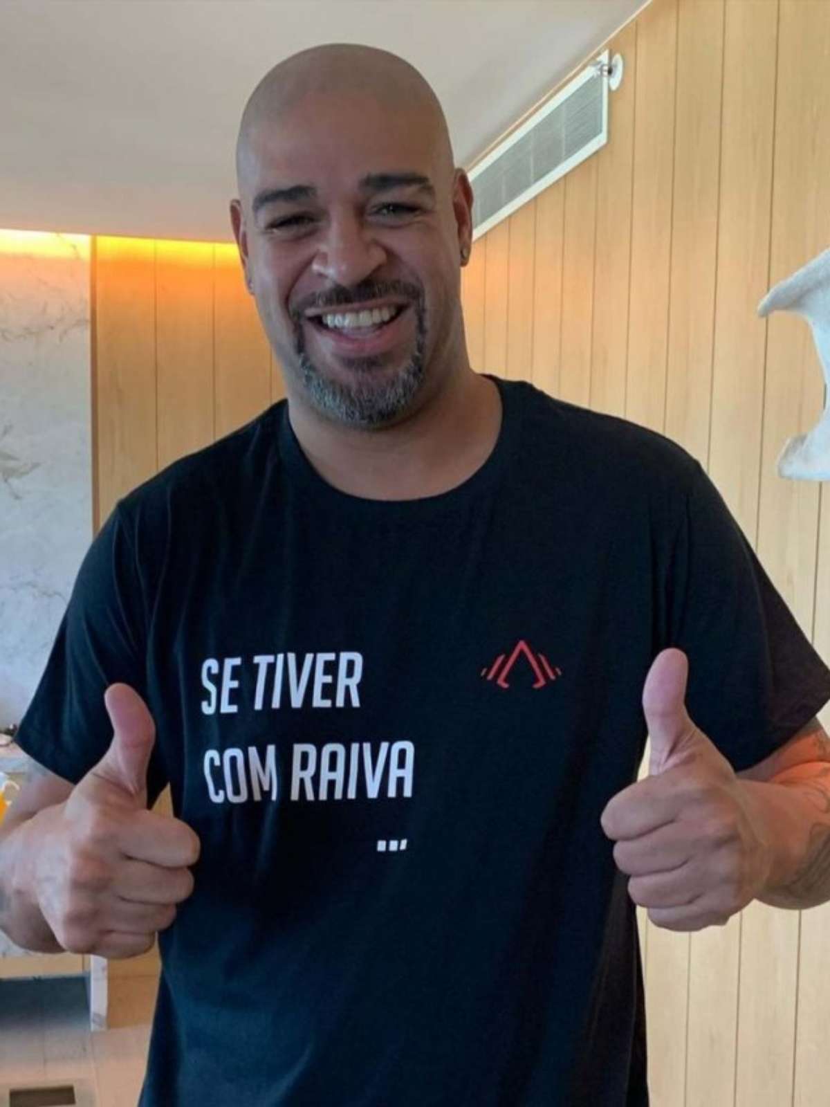 Adriano Imperador, a sobriedade de um craque que trocou o futebol