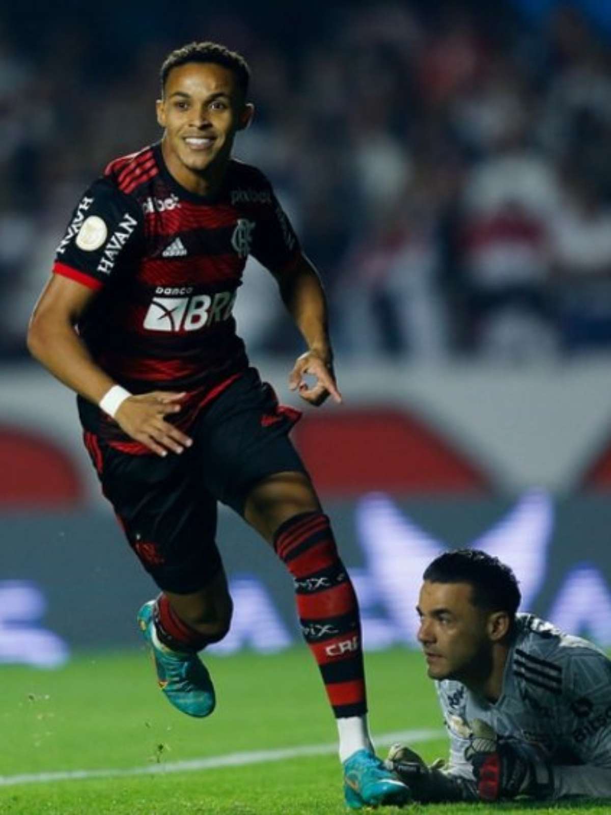 Lazaro Deixa O Flamengo E E Anunciado Por Clube Espanhol