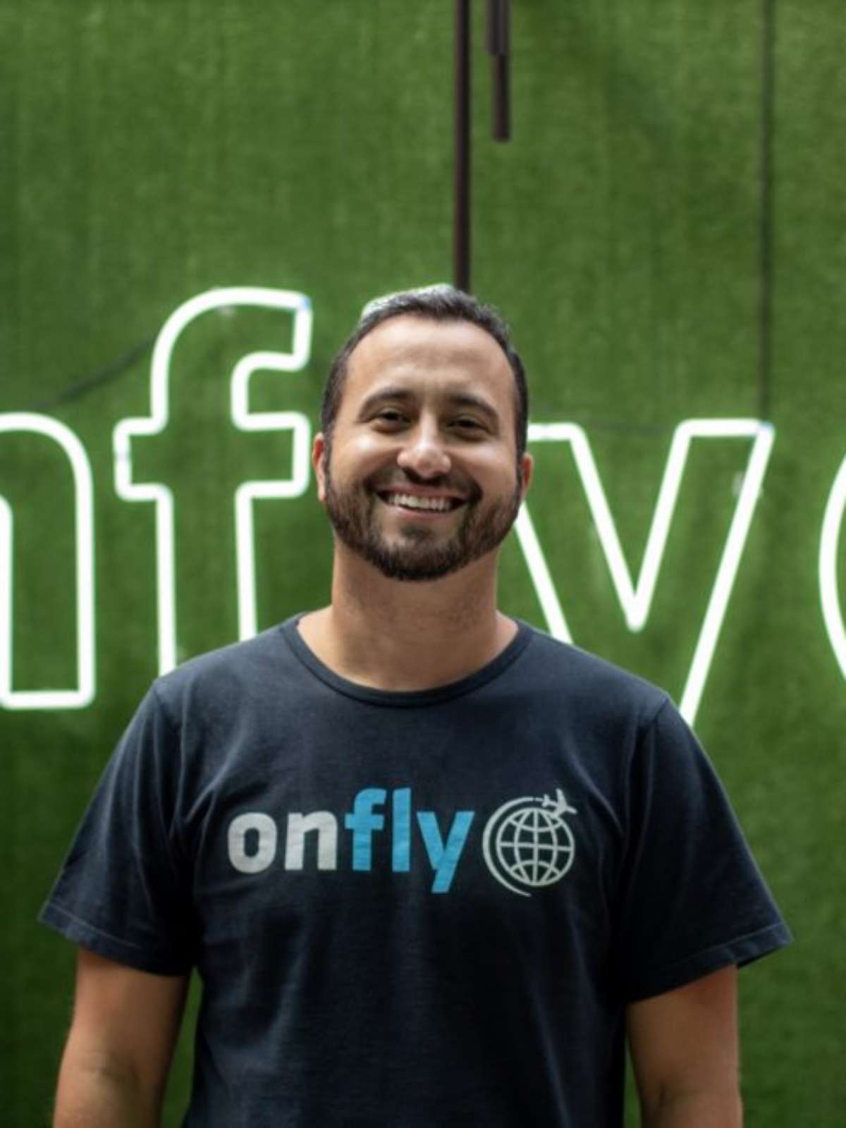 Qual a diferença entre a Onfly e a Decolar.com? - Onfly