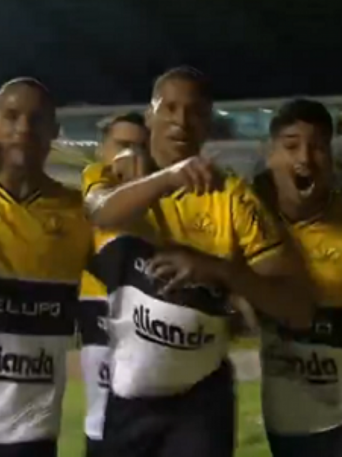 Botafogo-SP vence, segura Criciúma no 2º lugar e encosta no G4 da Série B