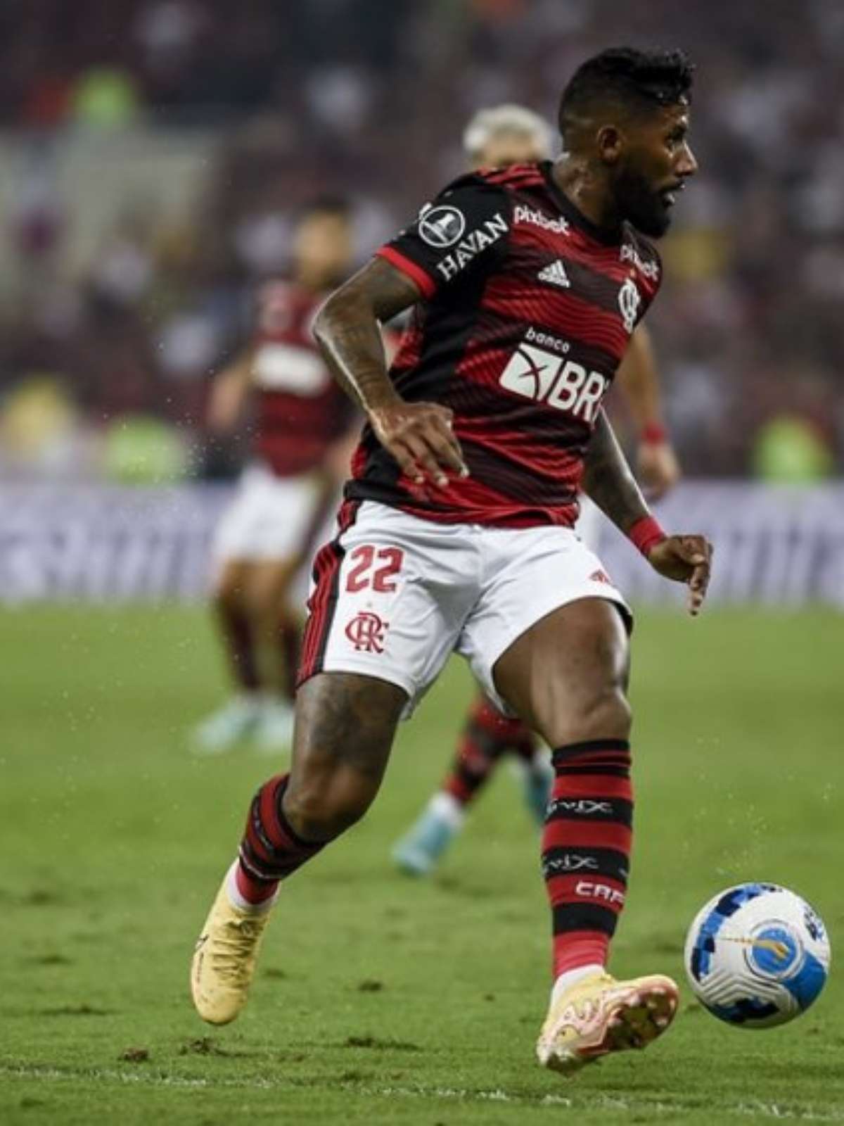 Flamengo avalia situação de Rodinei, alvo de sondagens, Futebol