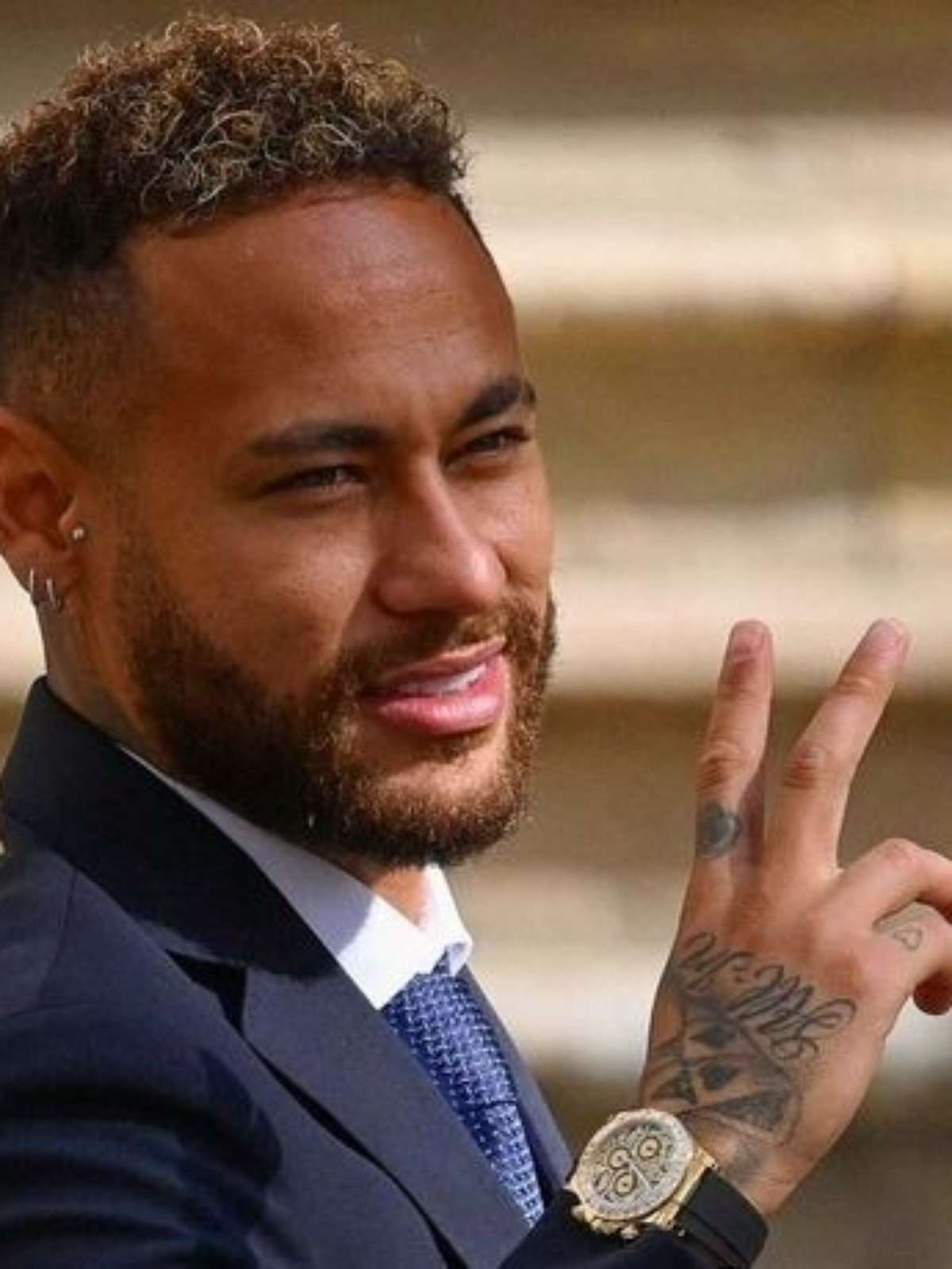 Neymar fecha 2022/23 como brasileiro com mais participações em gols nas  principais ligas, futebol internacional